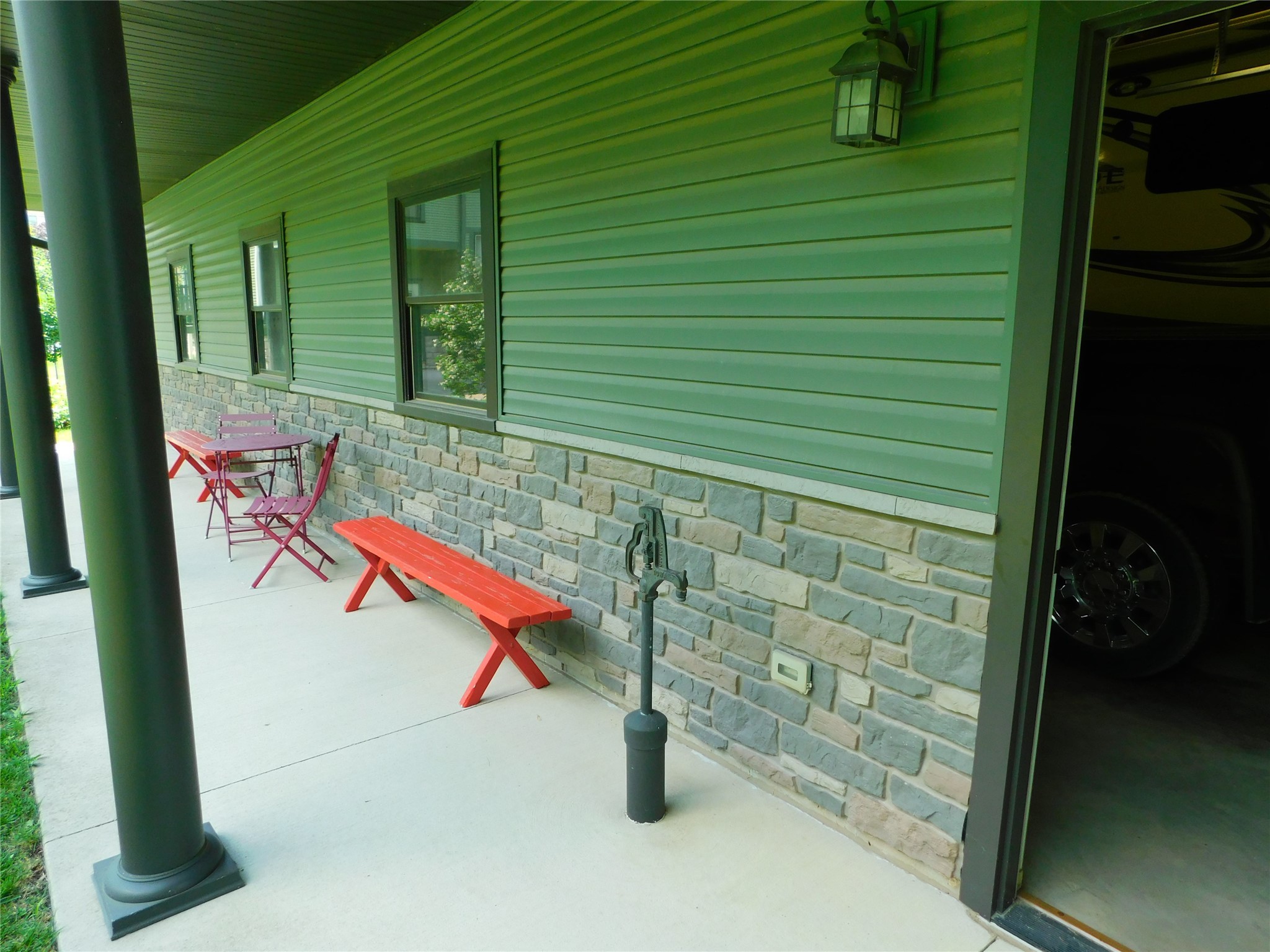 1127 Broad Street Property Photo 4