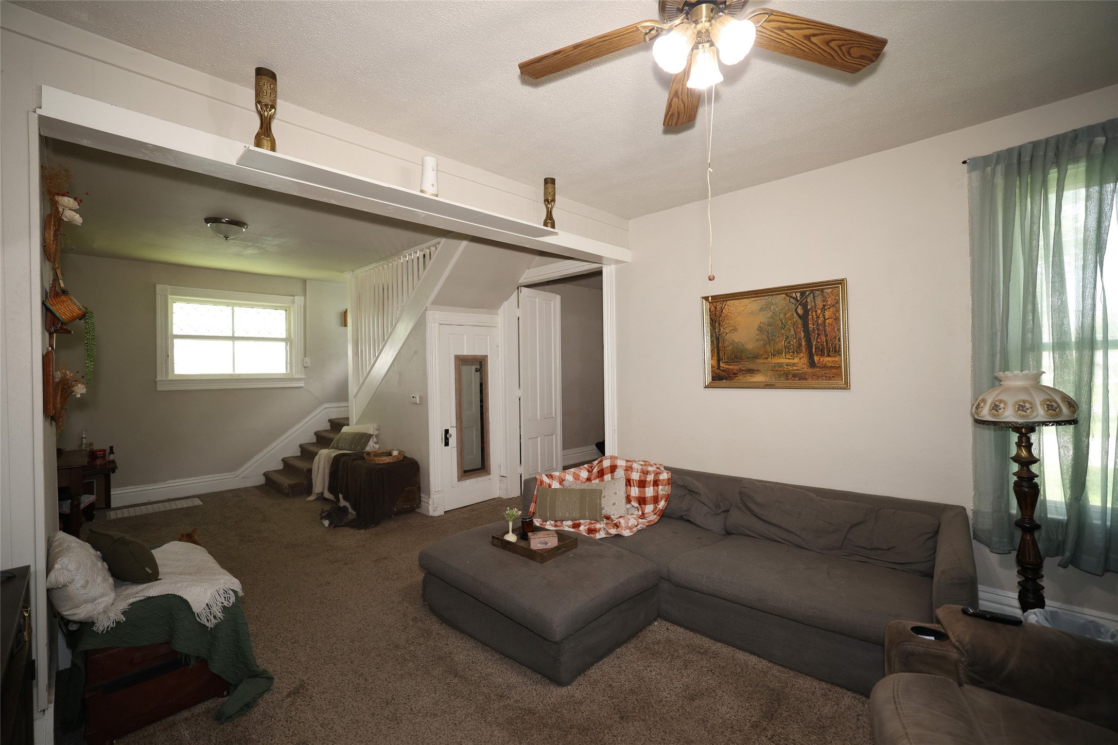 607 Clay Street Property Photo 9