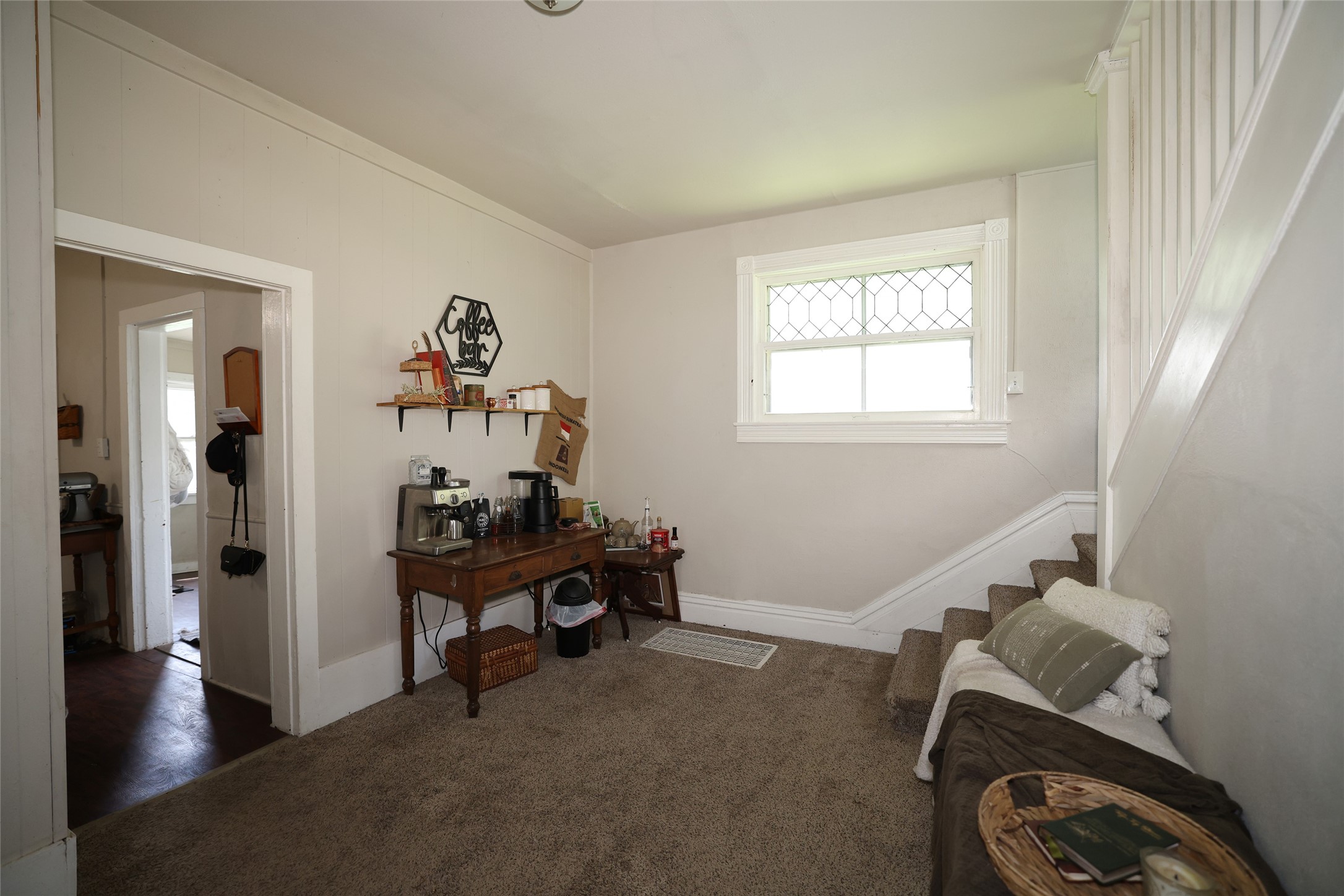 607 Clay Street Property Photo 11