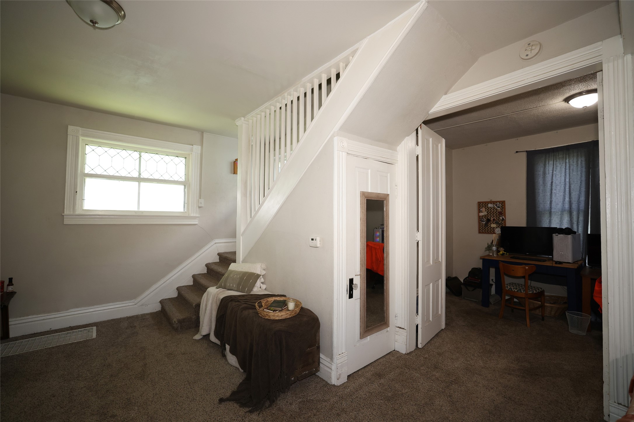 607 Clay Street Property Photo 12