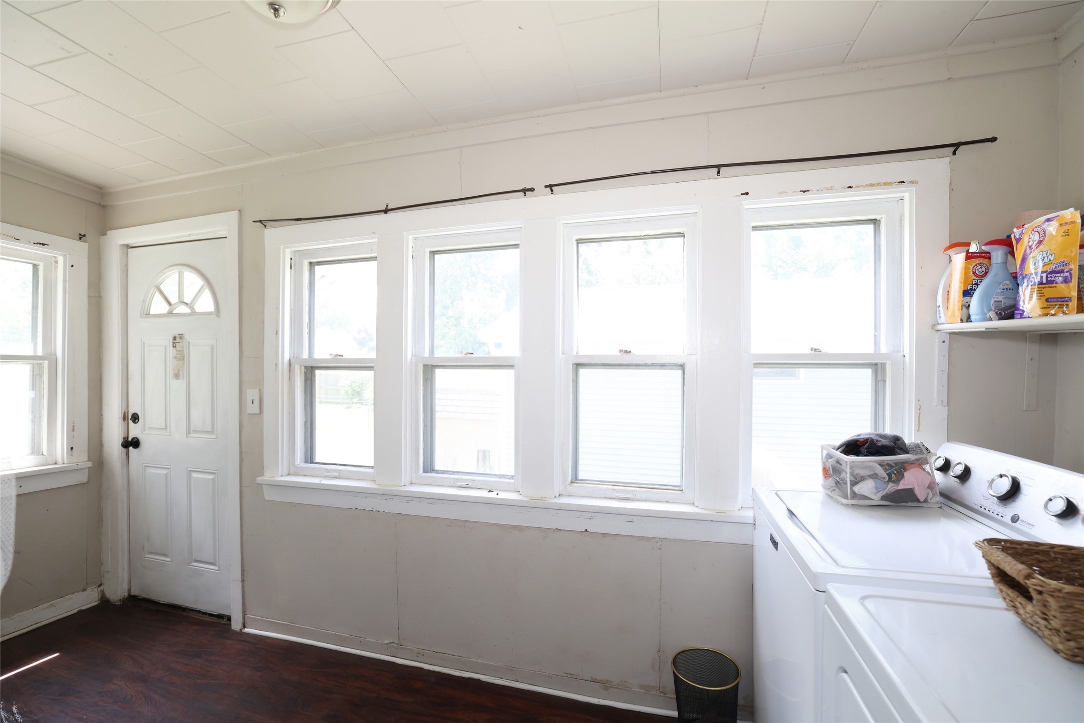 607 Clay Street Property Photo 15