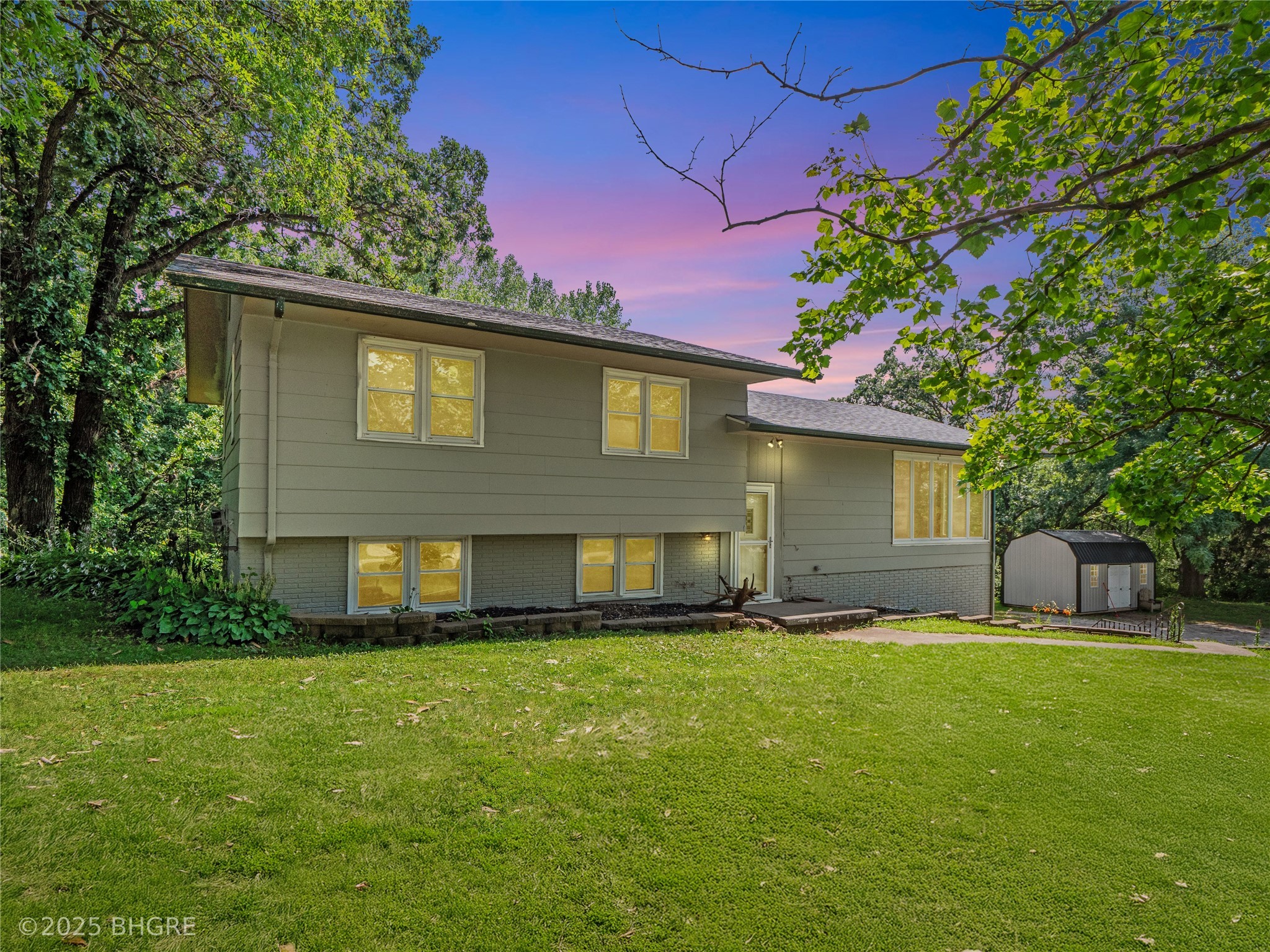 1256 Illinois Drive Property Photo 1