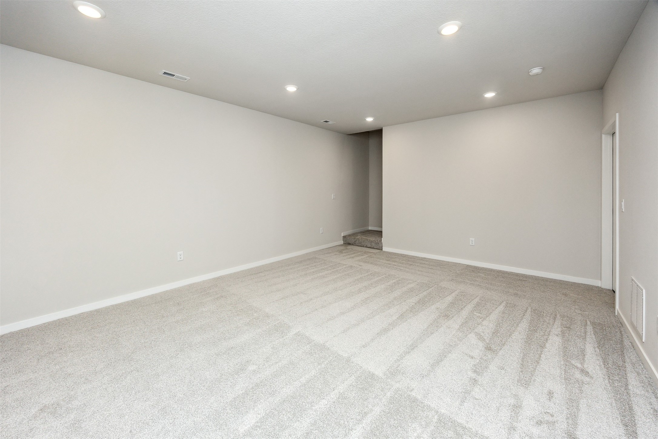 1600 Garland Avenue Property Photo 6
