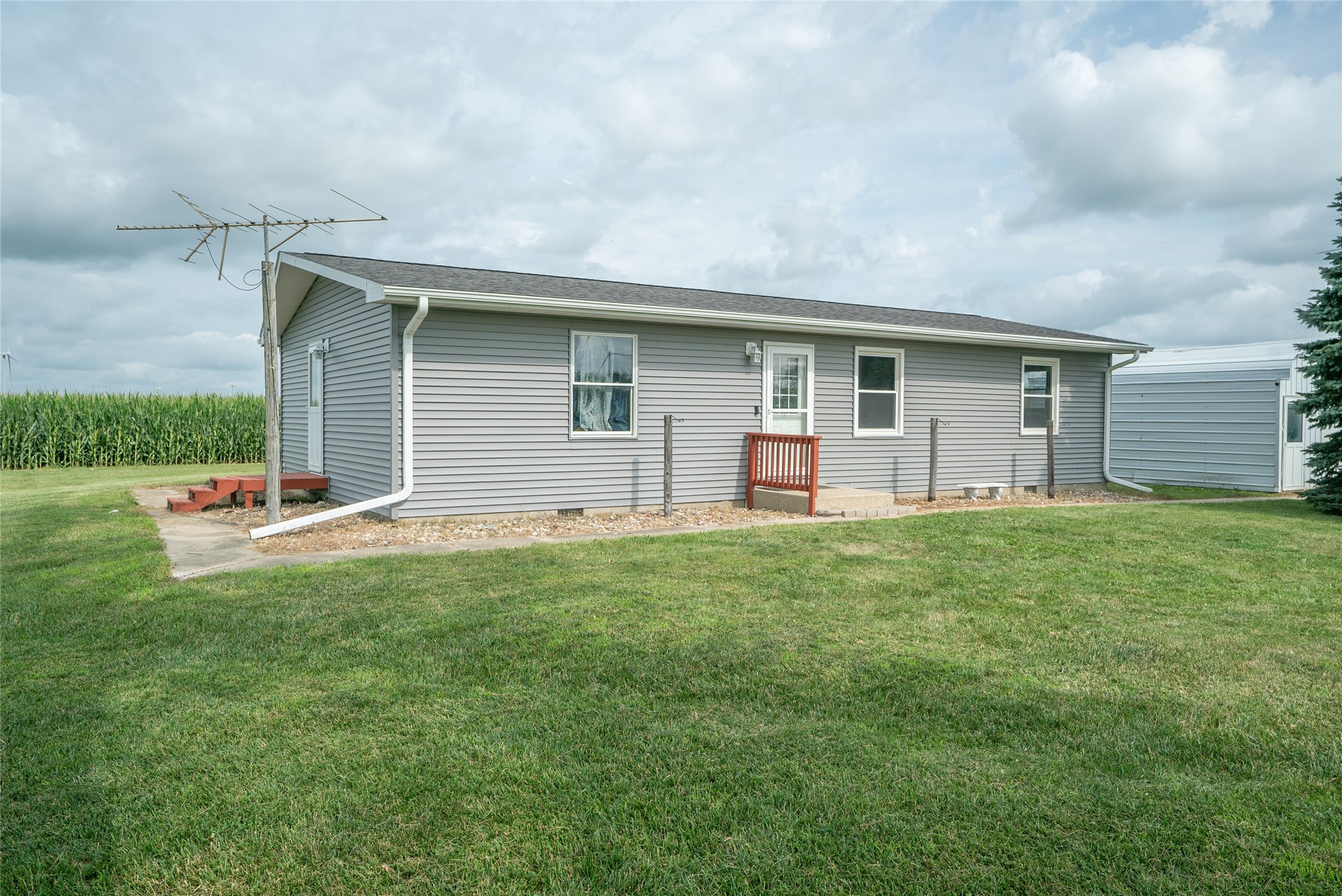 3040 Trenton Avenue Property Photo 1