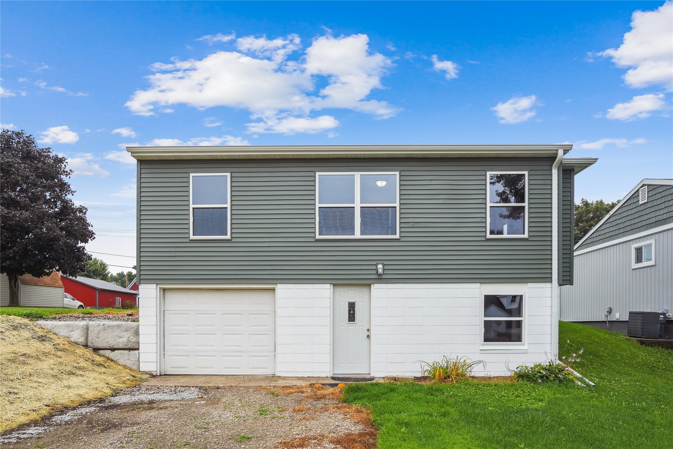 405 2nd Avenue Property Photo 1