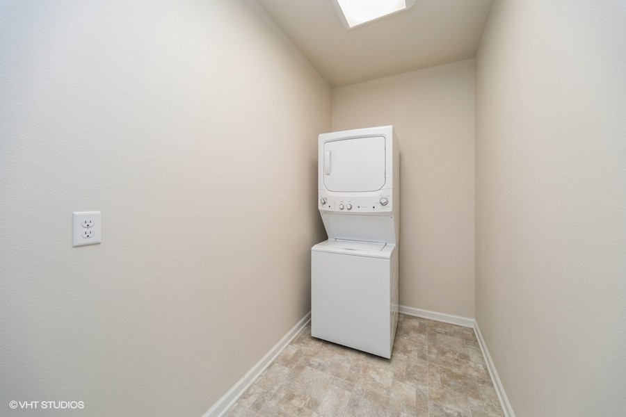 9001 Windsor Parkway 317 Property Photo 11