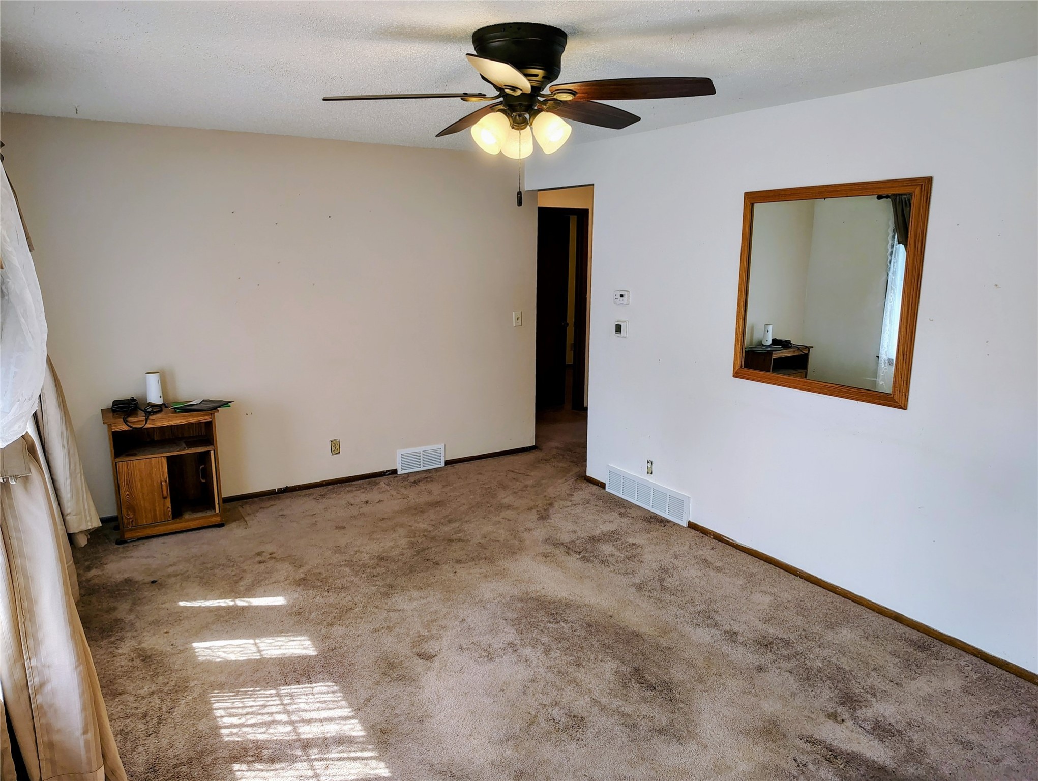 2104 E 41st Street Property Photo 2