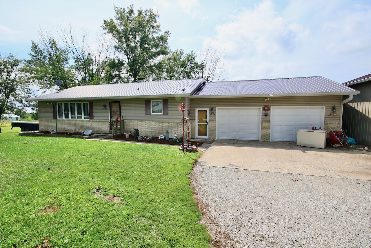 12197 211 Avenue Property Photo 1