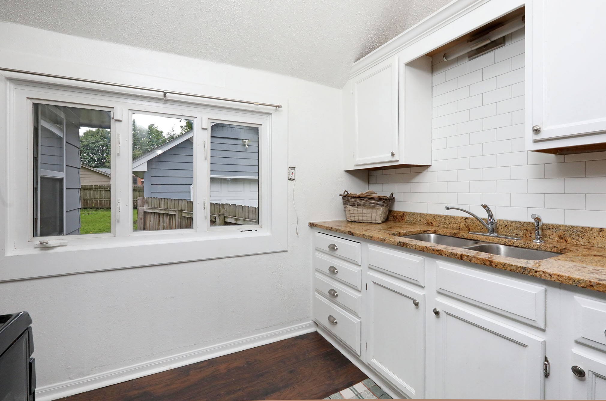 3832 Bowdoin Street Property Photo 1