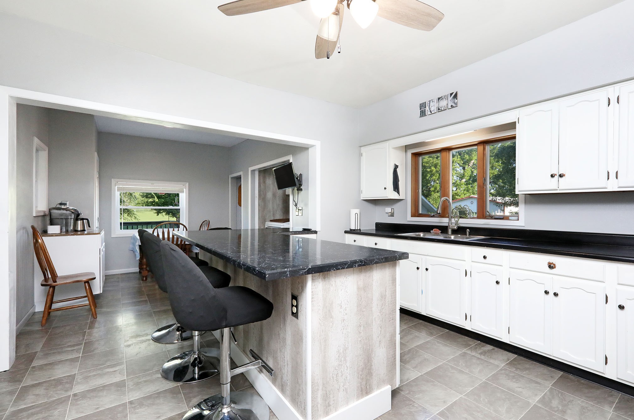 2309 1st Avenue Property Photo 1