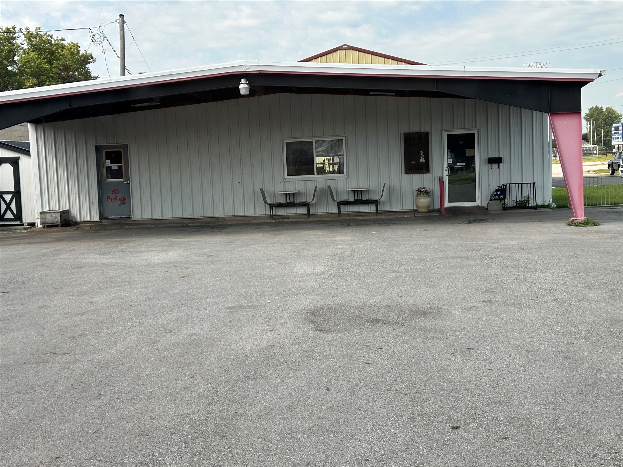 2720 Willis Avenue Property Photo 1
