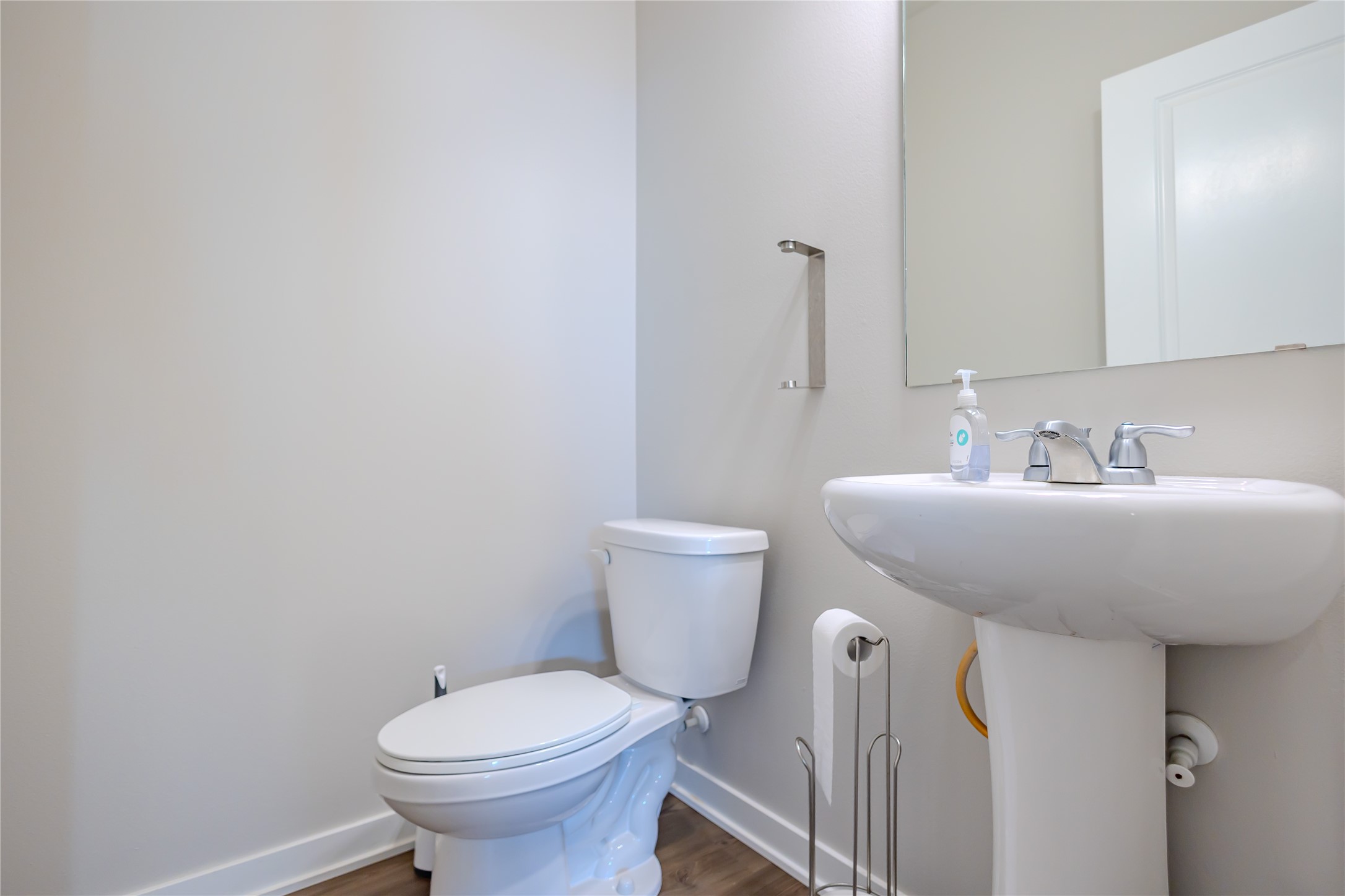 9563 Crestview Drive Property Photo 10