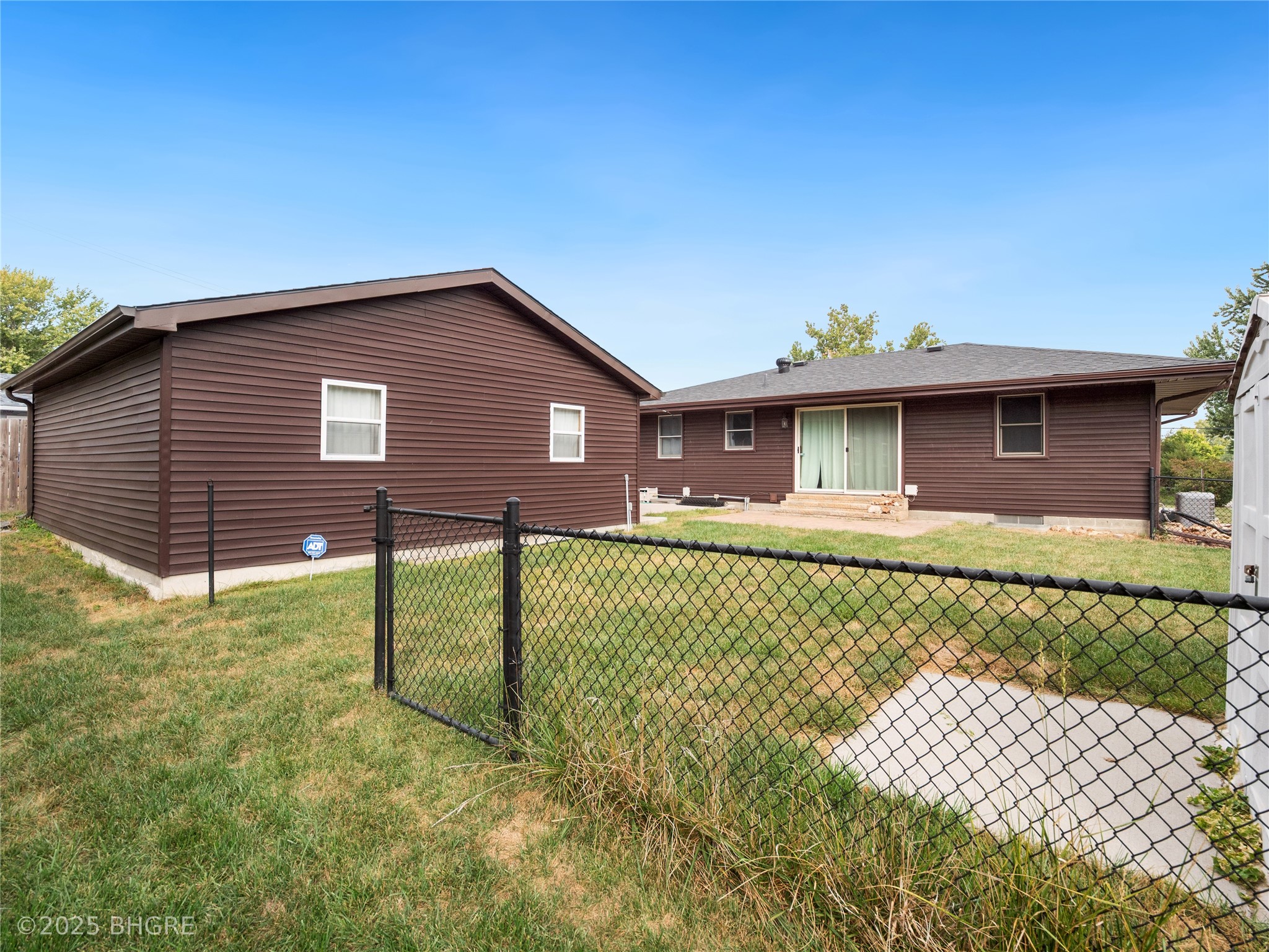 2719 E Tiffin Avenue Property Photo 26