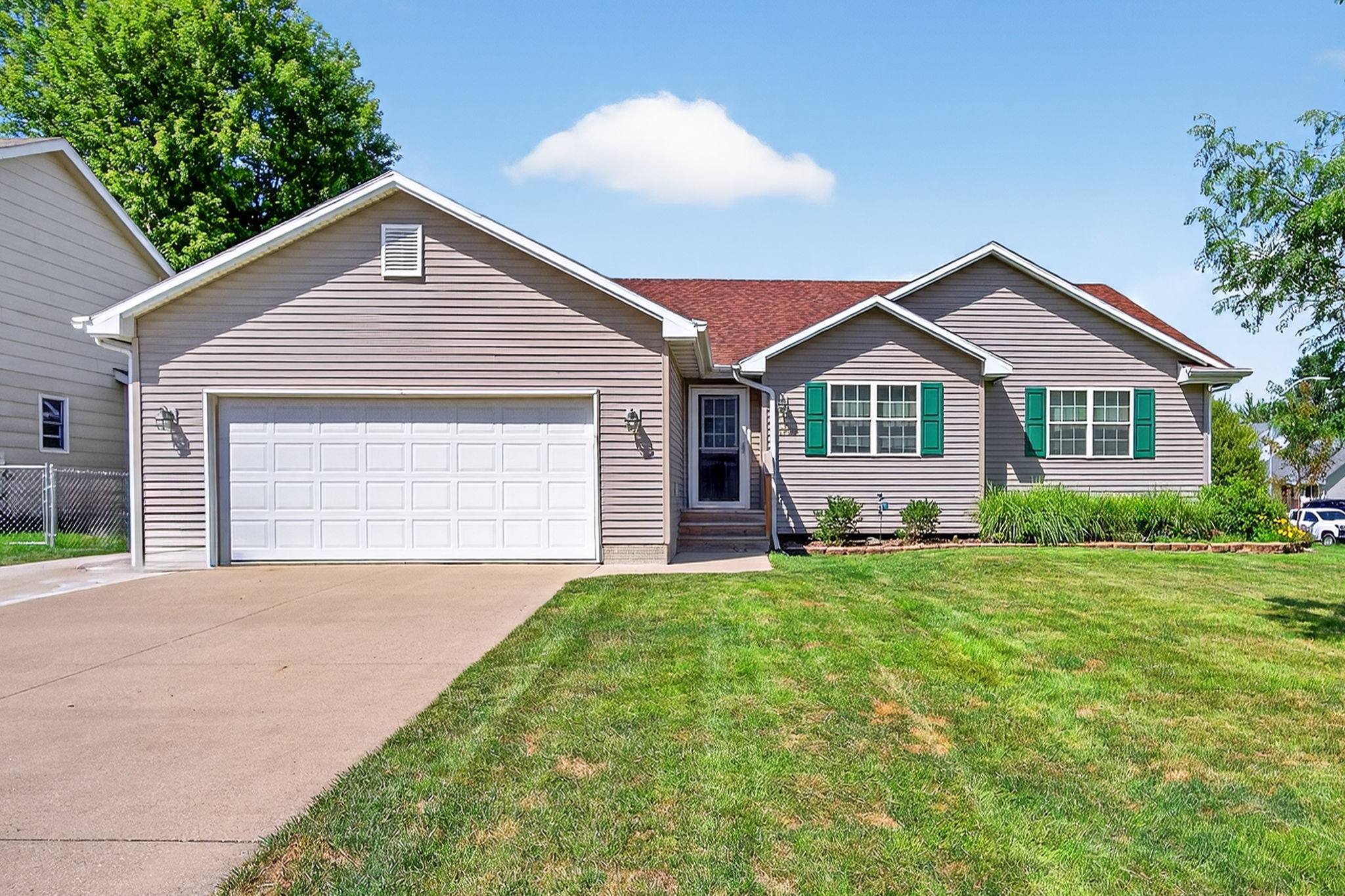 1701 W Wahkonsa Avenue Property Photo 1