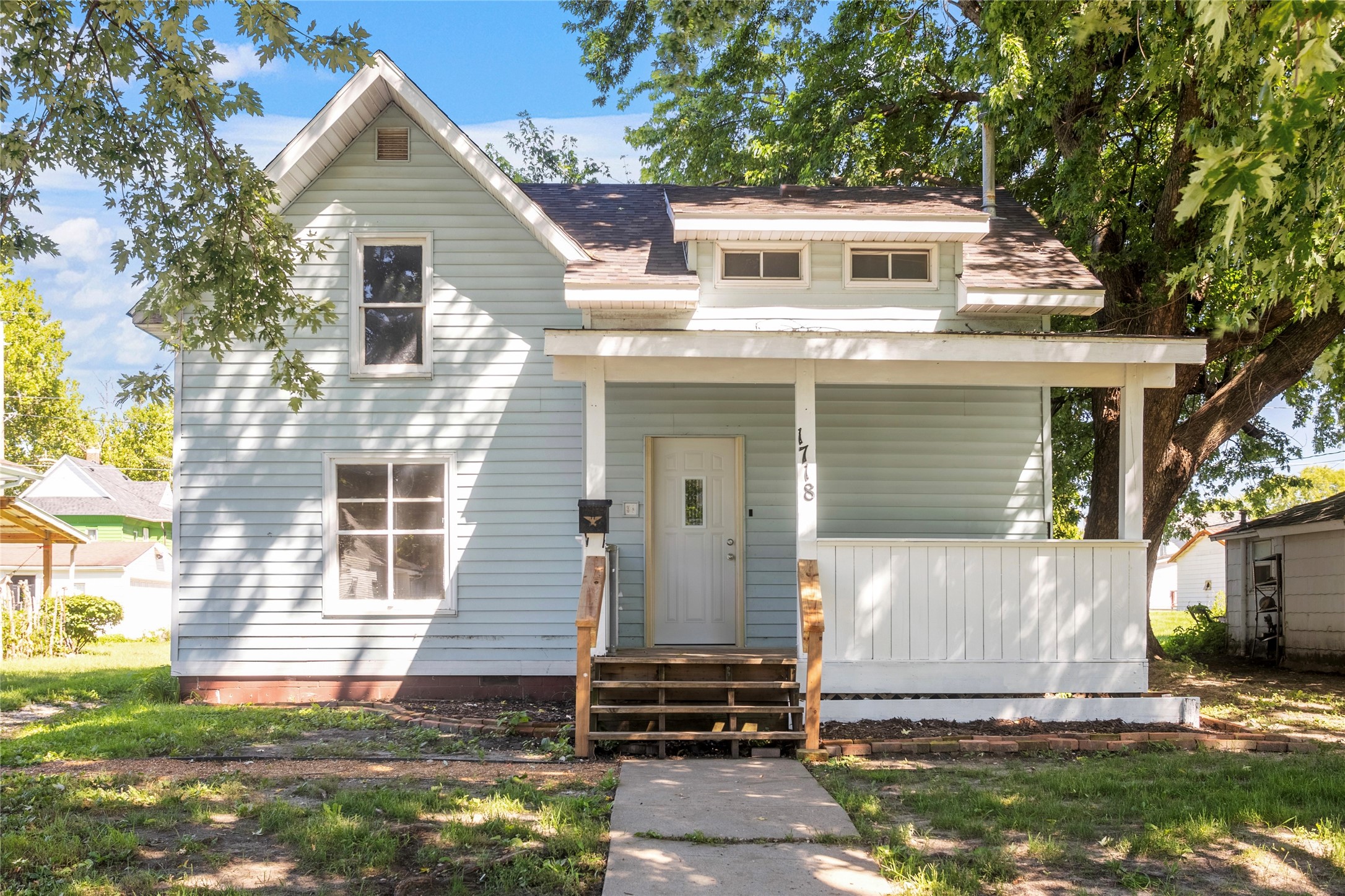 1718 4th Street Property Photo 1