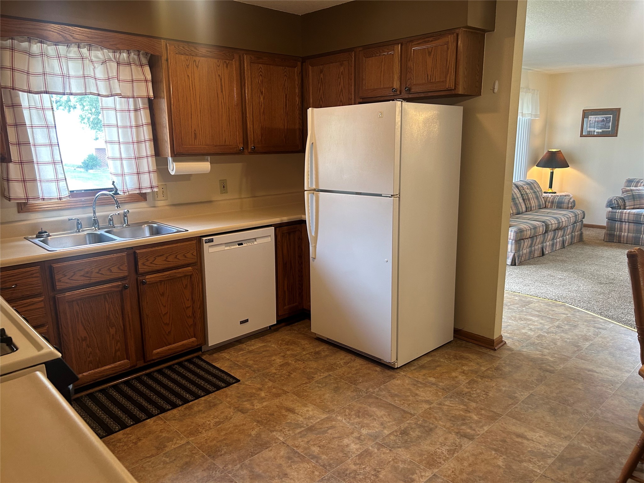 206 Beverly Circle Property Photo 5