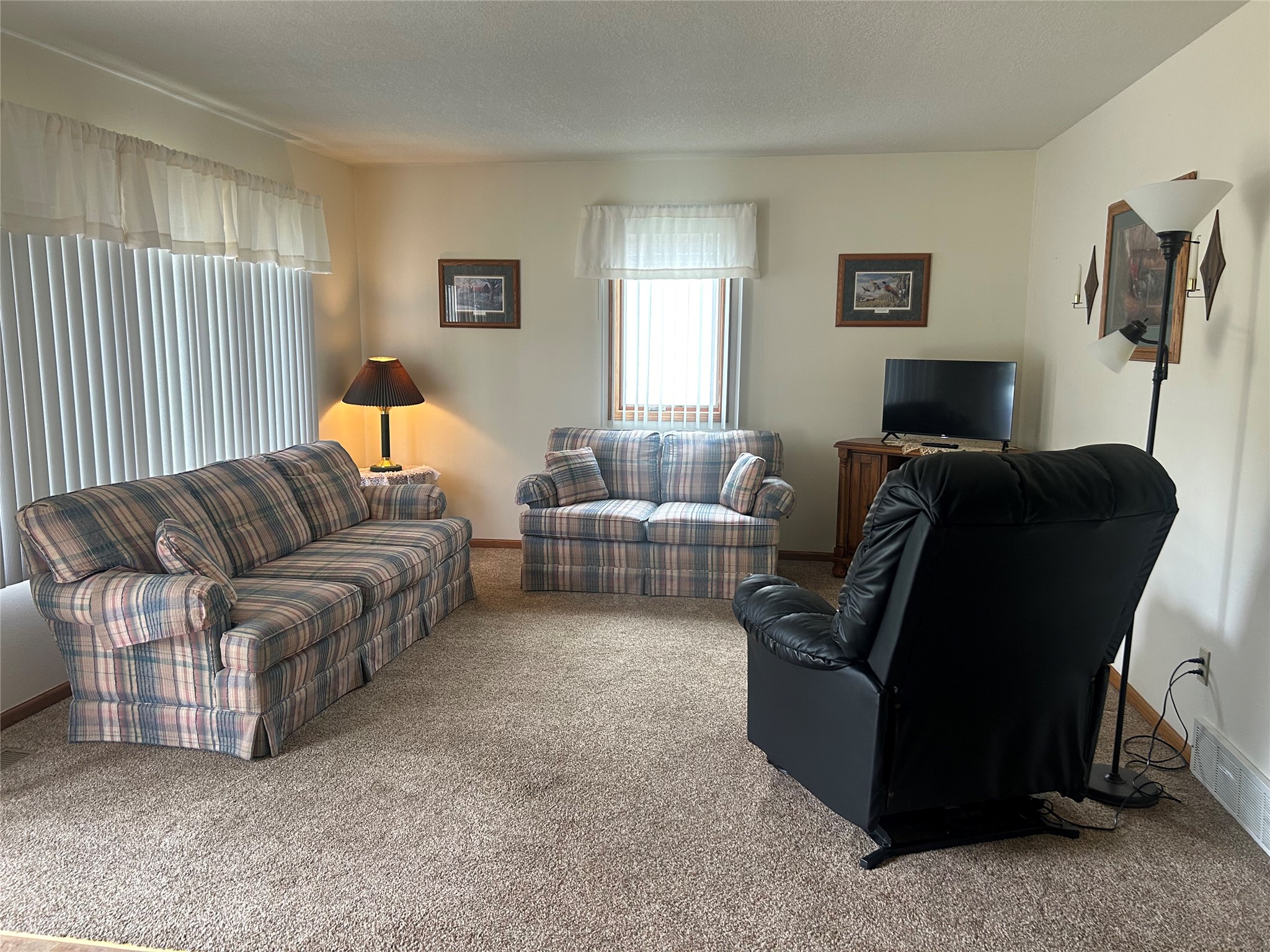 206 Beverly Circle Property Photo 8