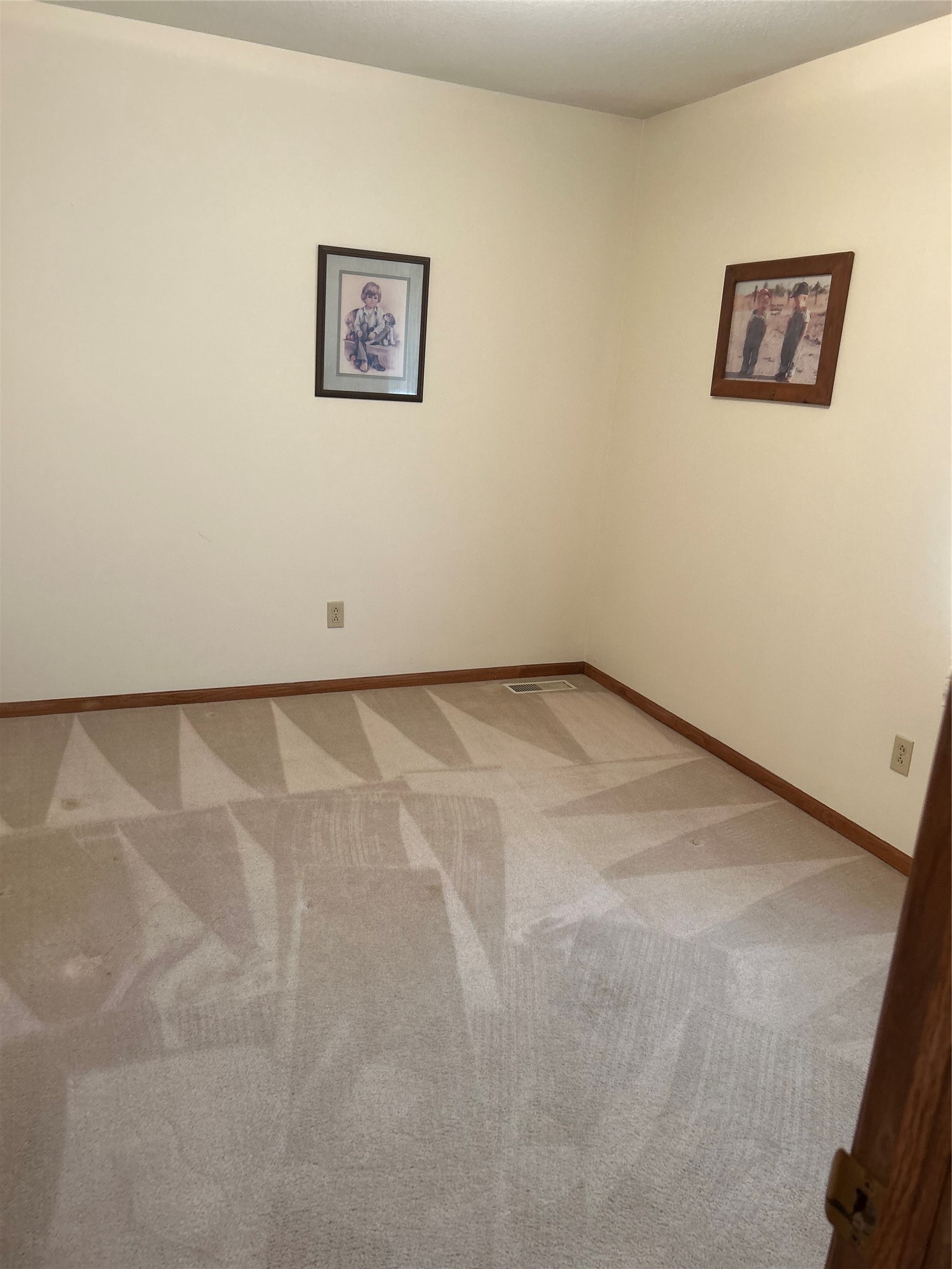 206 Beverly Circle Property Photo 11