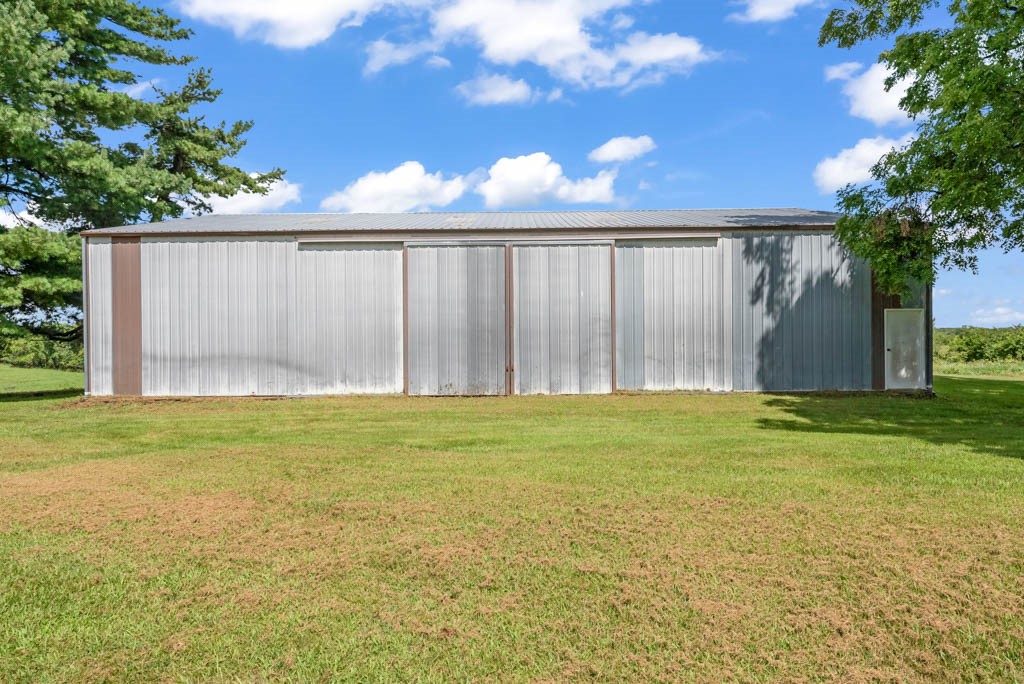 23852 25 Avenue Property Photo 17