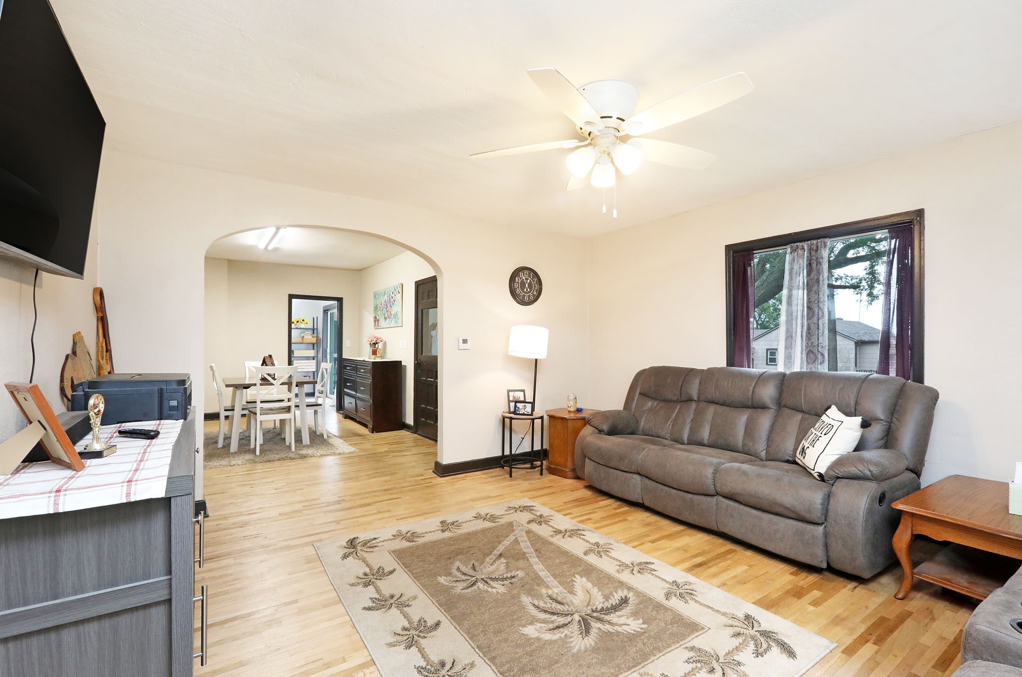 200 Main Street Property Photo 1