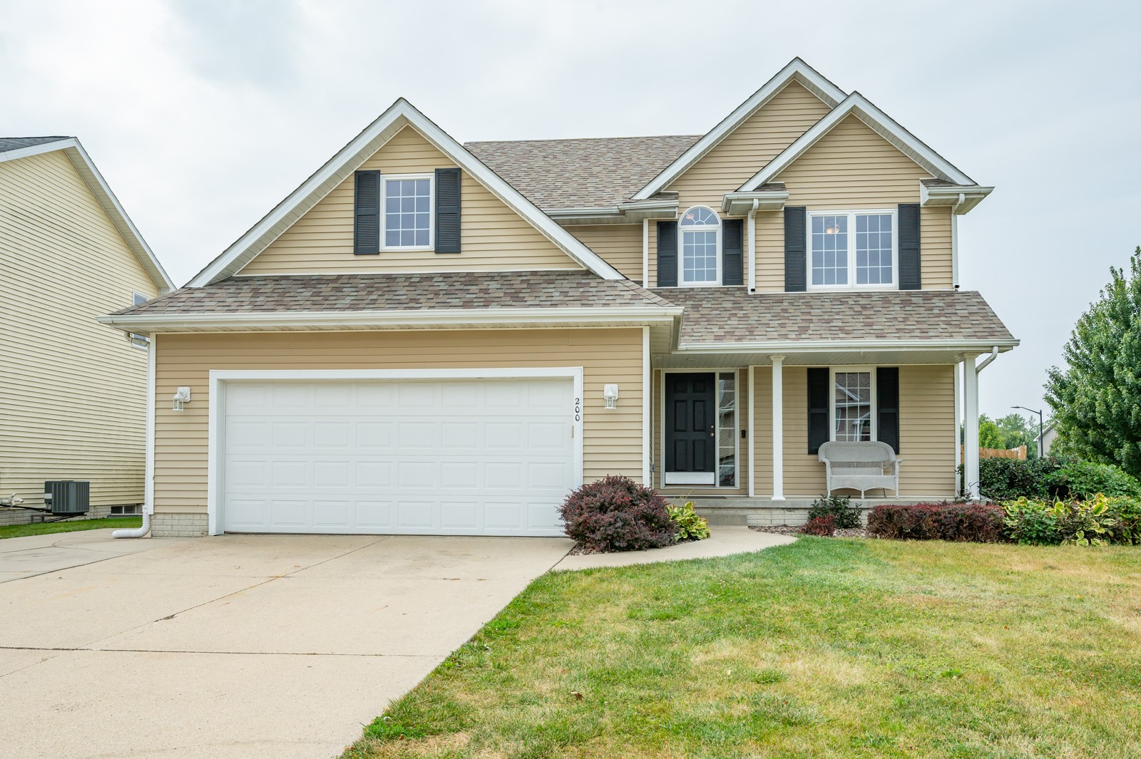 200 Se Dorr Court Property Photo 1