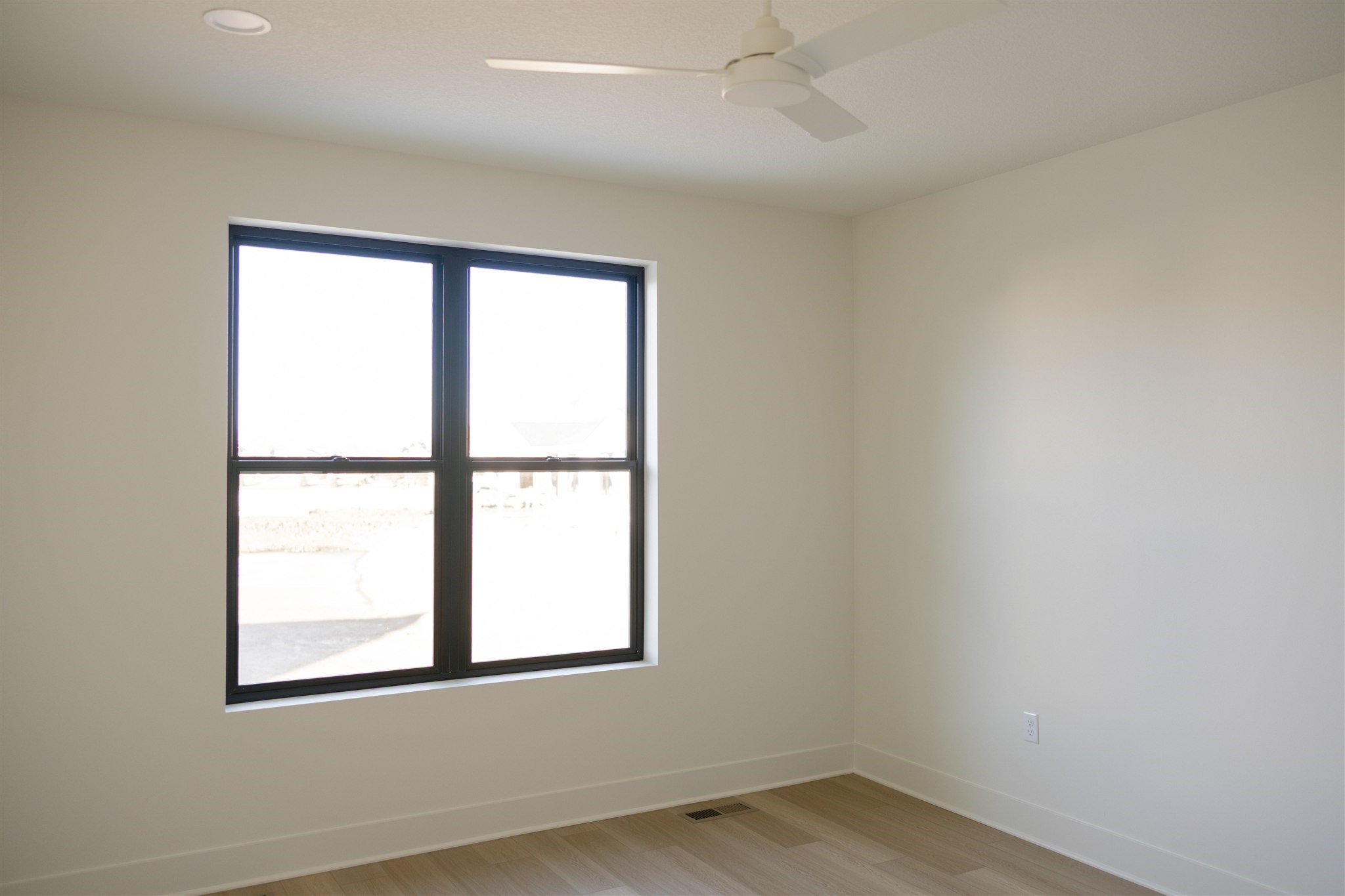 293 S Marigold Avenue Property Photo 16
