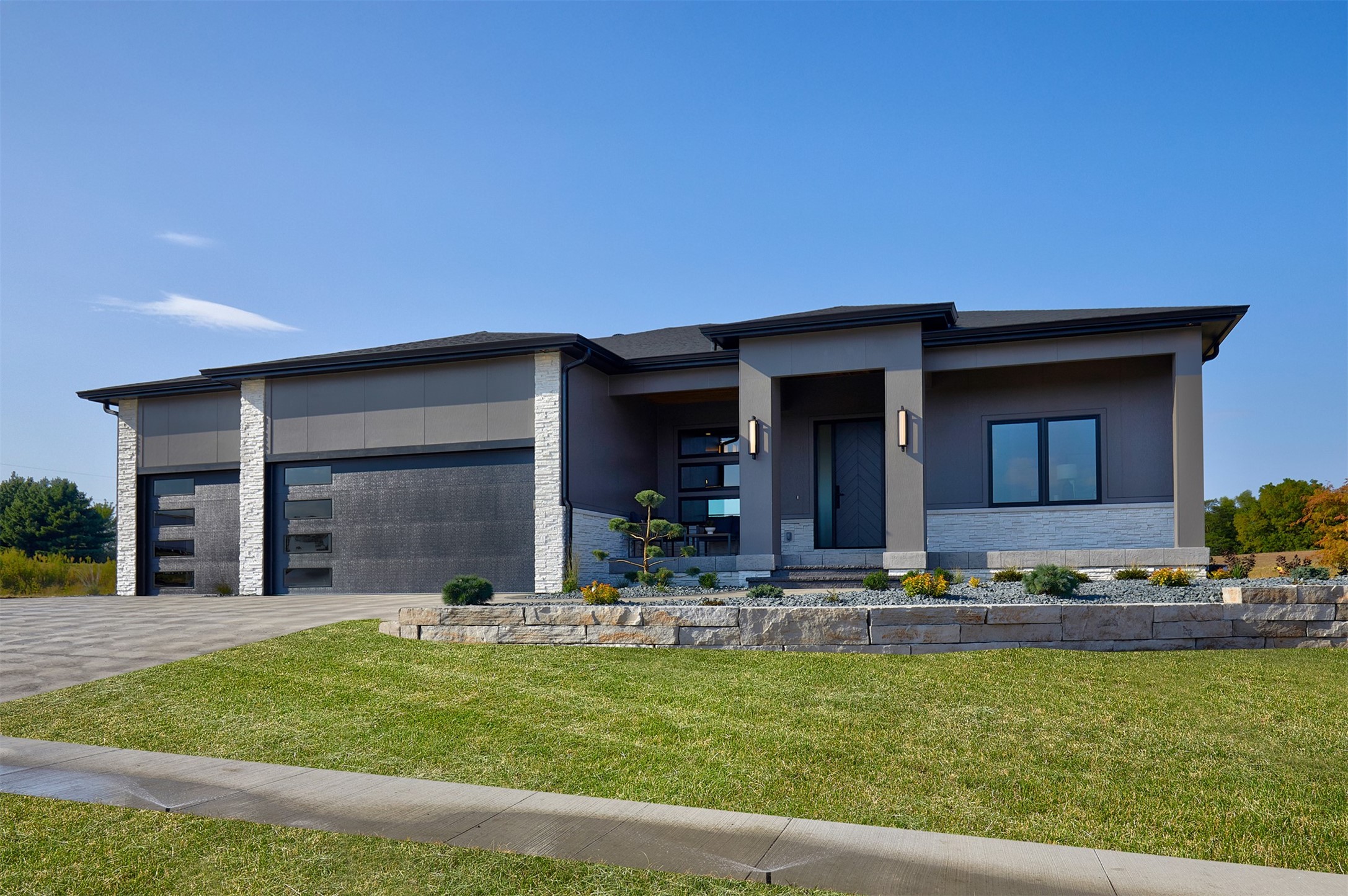 12025 Meadow Springs Drive Property Photo 1