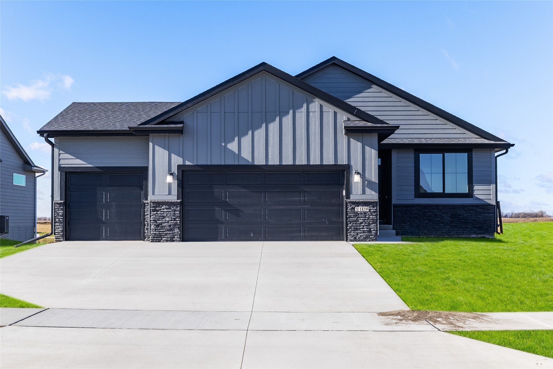 1108 Mulberry Drive NW Property Photo 1