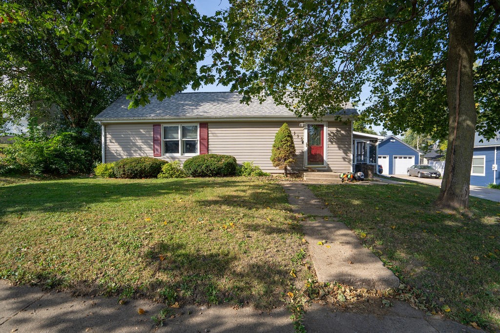 115 Railroad Street Property Photo 1