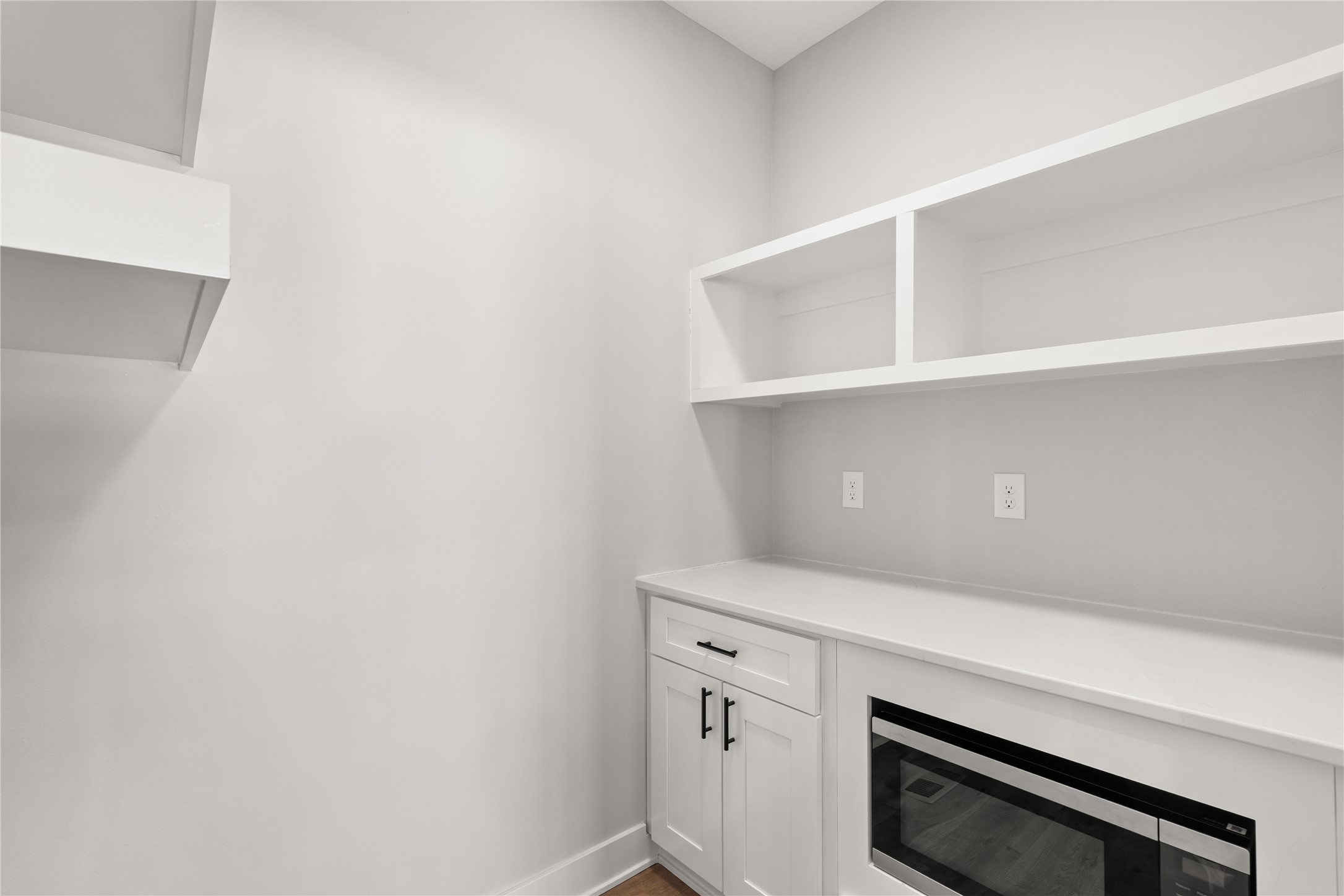17339 Brookview Drive Property Photo 8