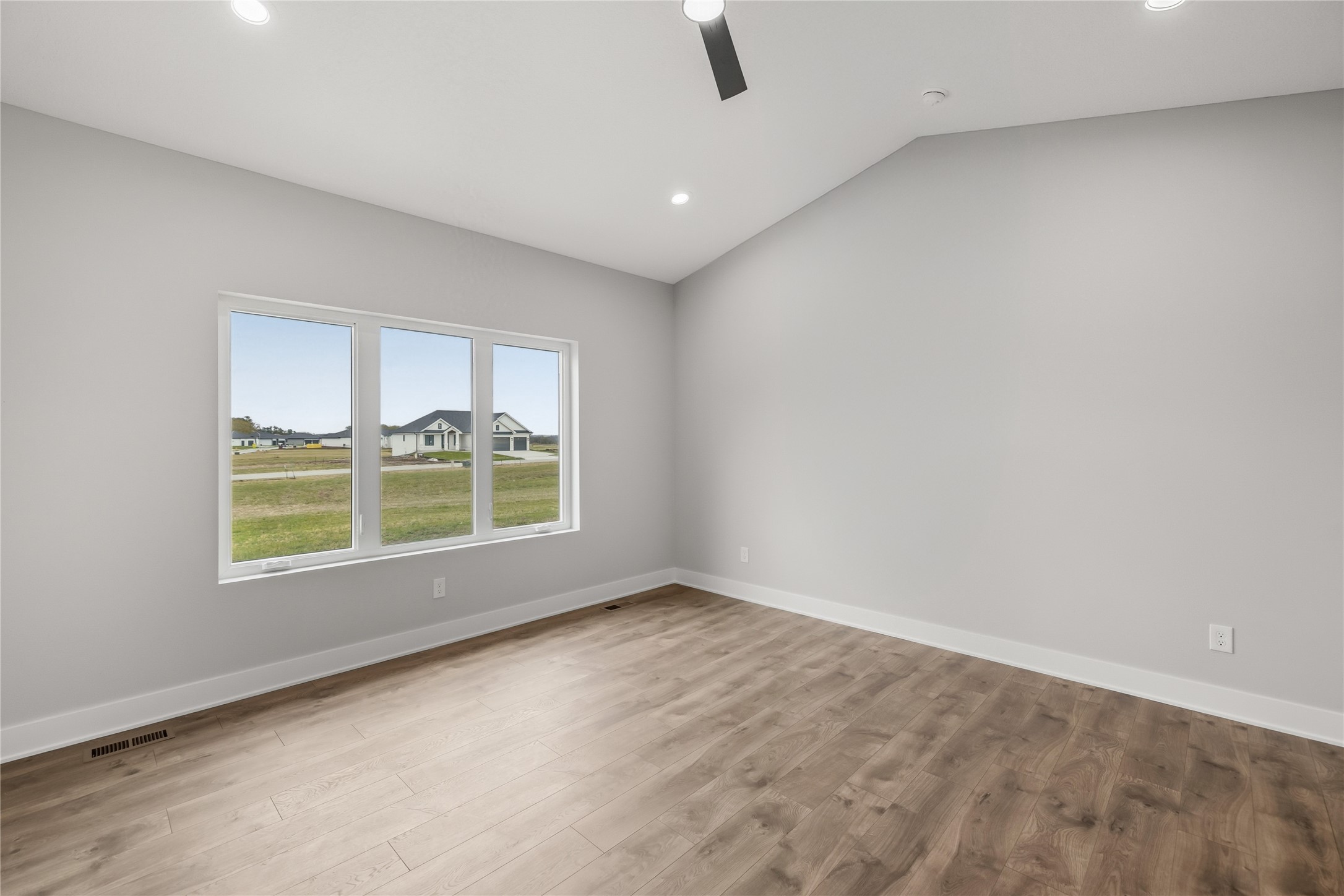 17339 Brookview Drive Property Photo 14