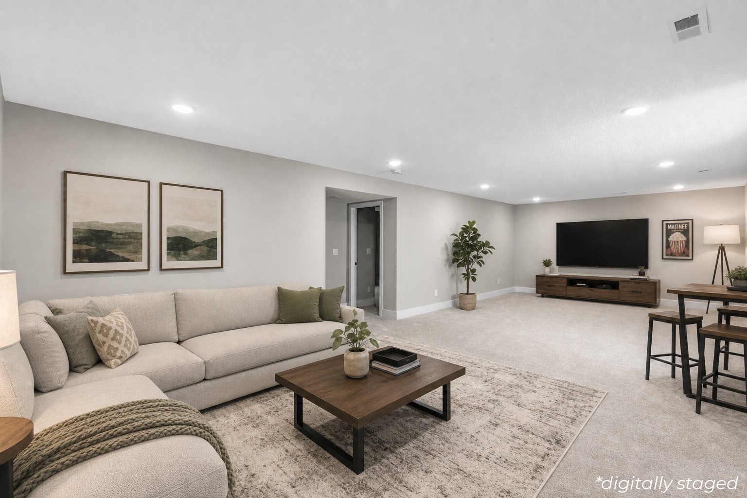 600 W Lincoln Way Property Photo 8