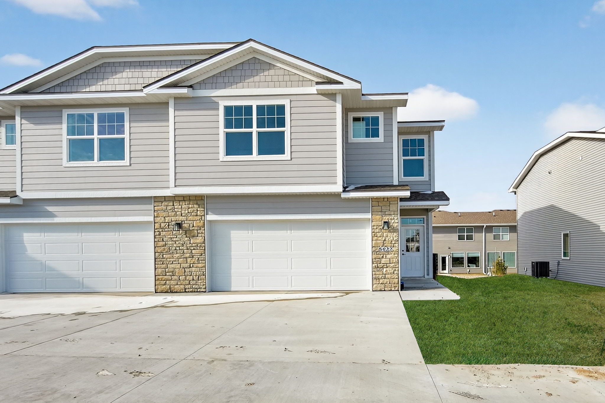 5420 153rd Street Property Photo 1