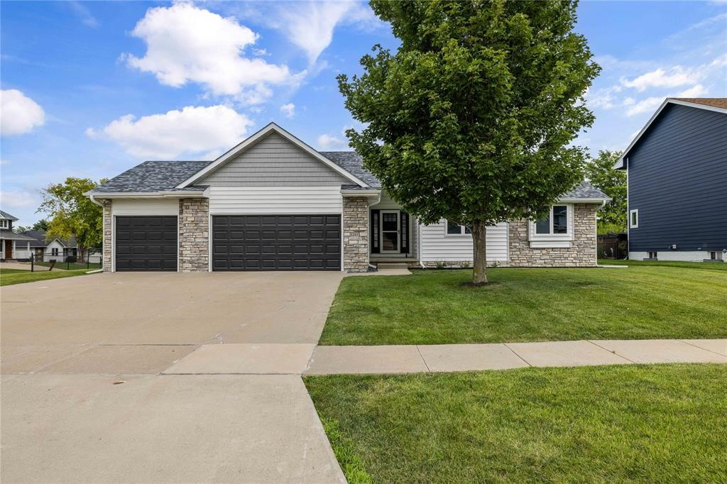 1217 Nw Morningside Court Property Photo 1