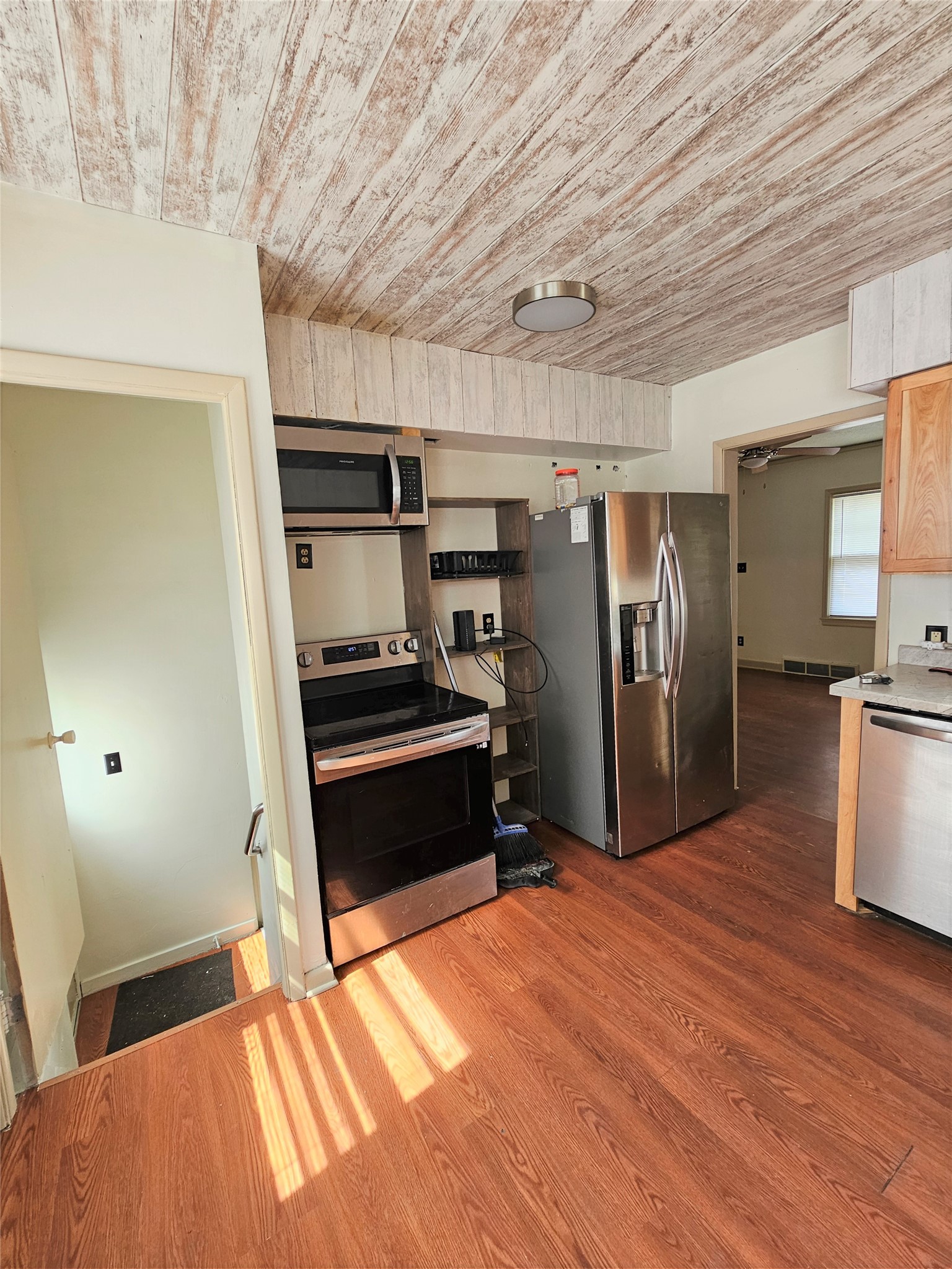 1257 Ne 50th Avenue Property Photo 6
