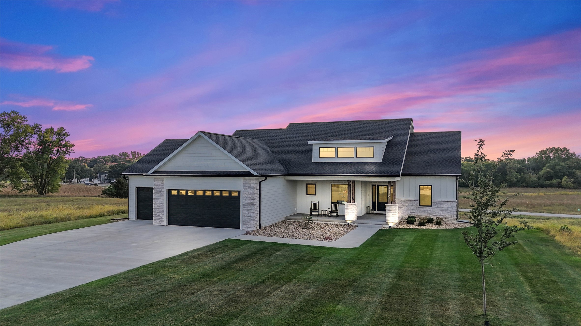 1620 Magnolia Place Property Photo 1