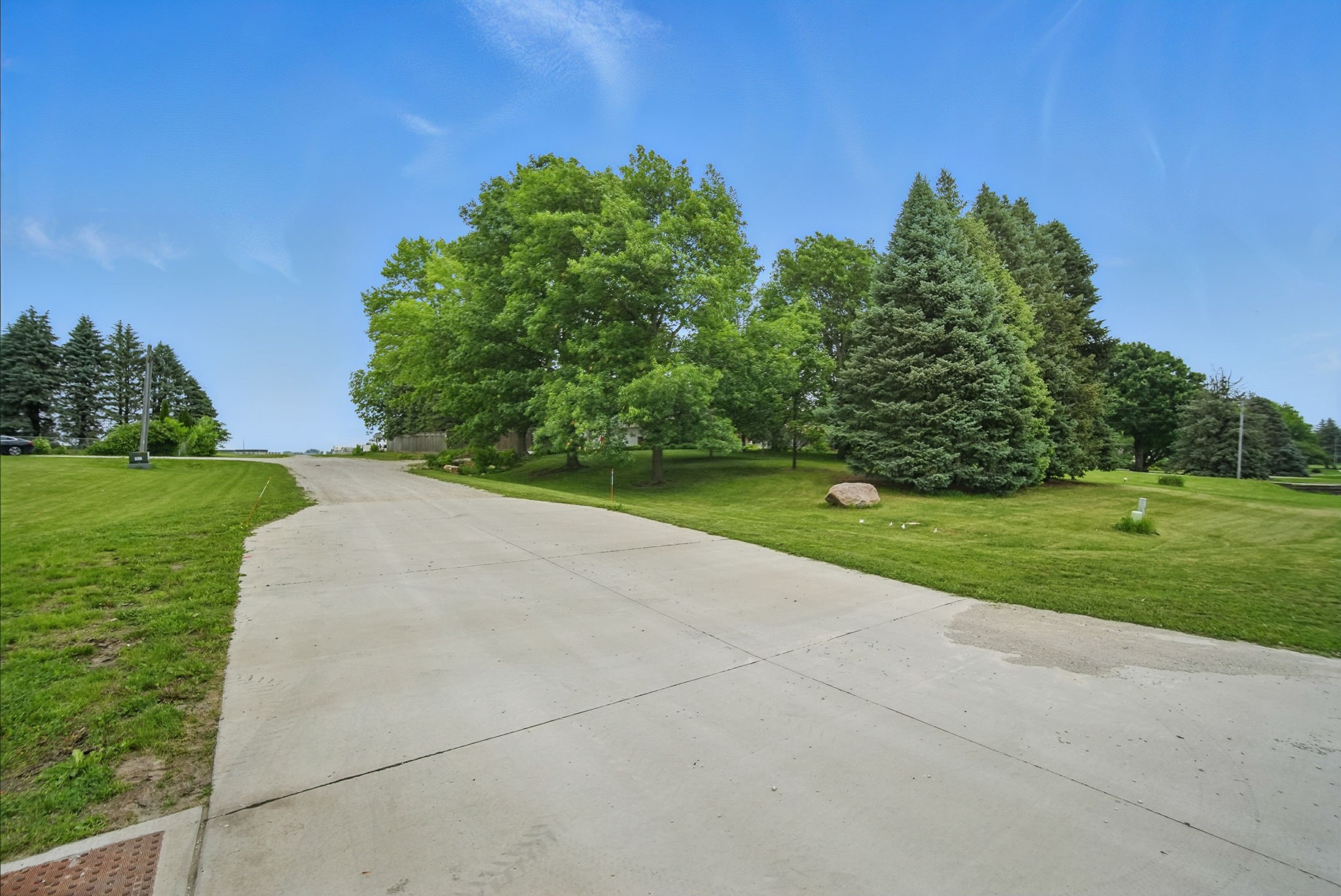 3273 Ashworth Road Property Photo 4