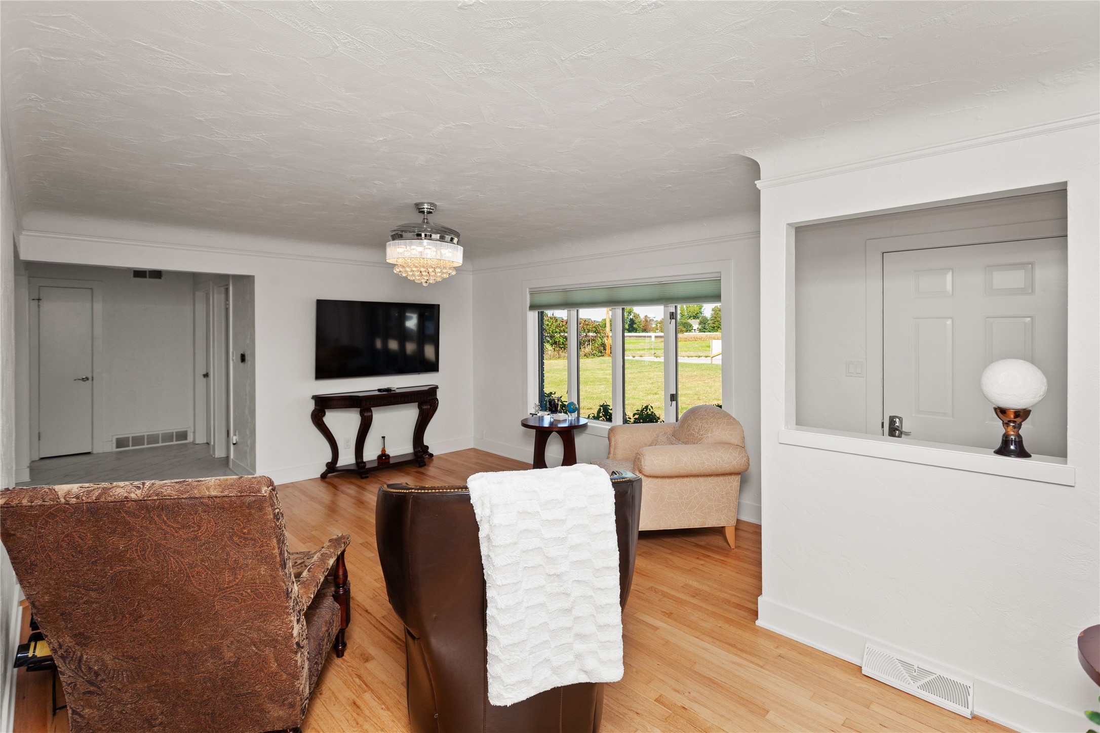 8580 Ashworth Road Property Photo 16