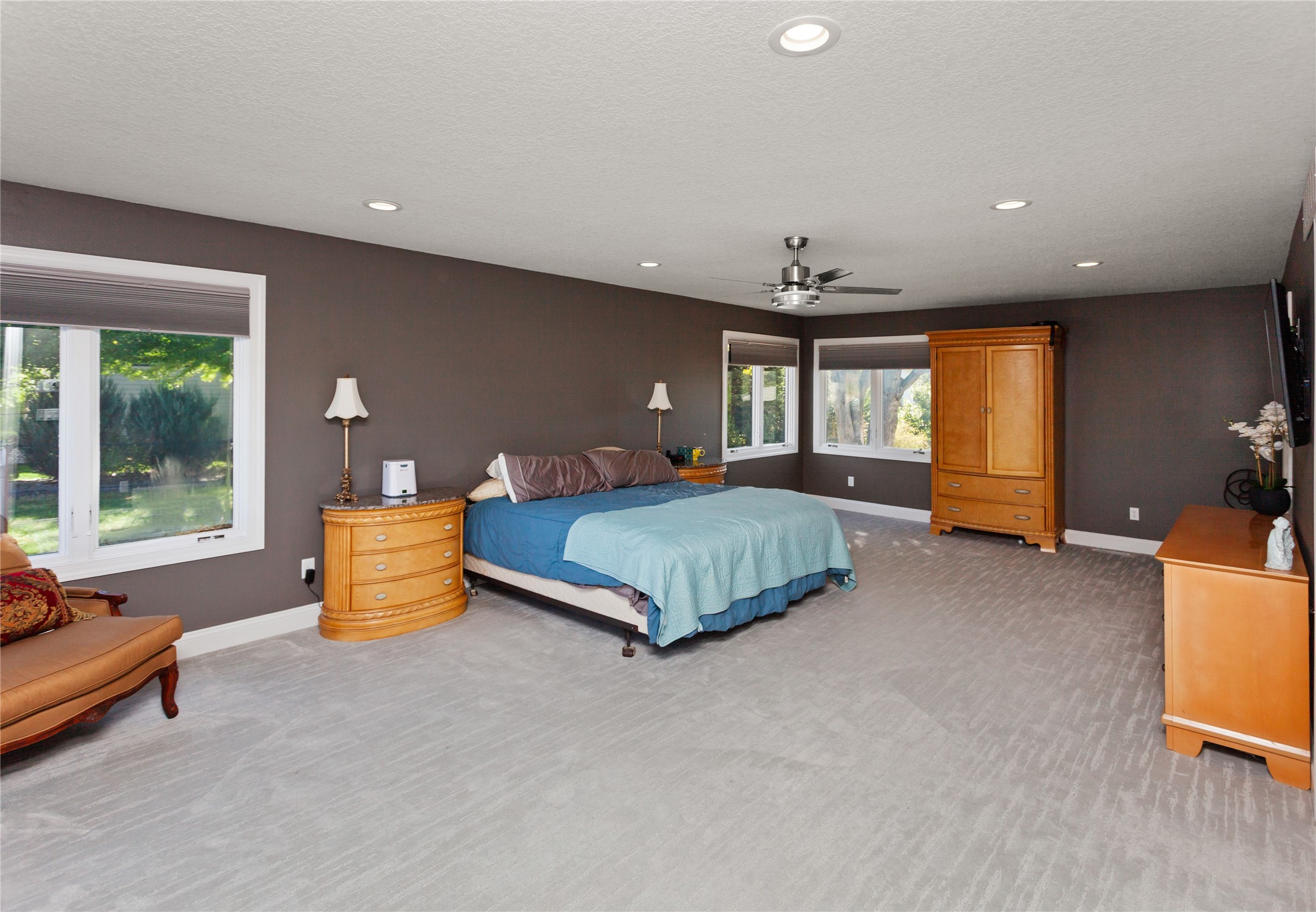 8580 Ashworth Road Property Photo 24