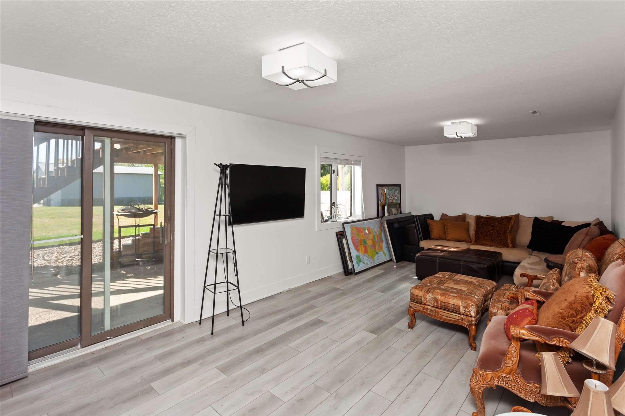 8580 Ashworth Road Property Photo 27