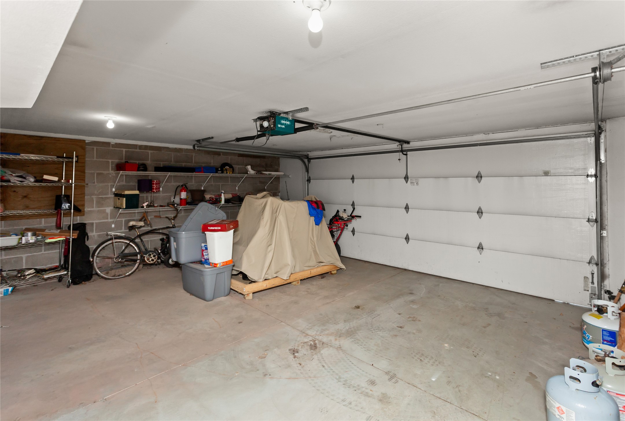 8580 Ashworth Road Property Photo 28