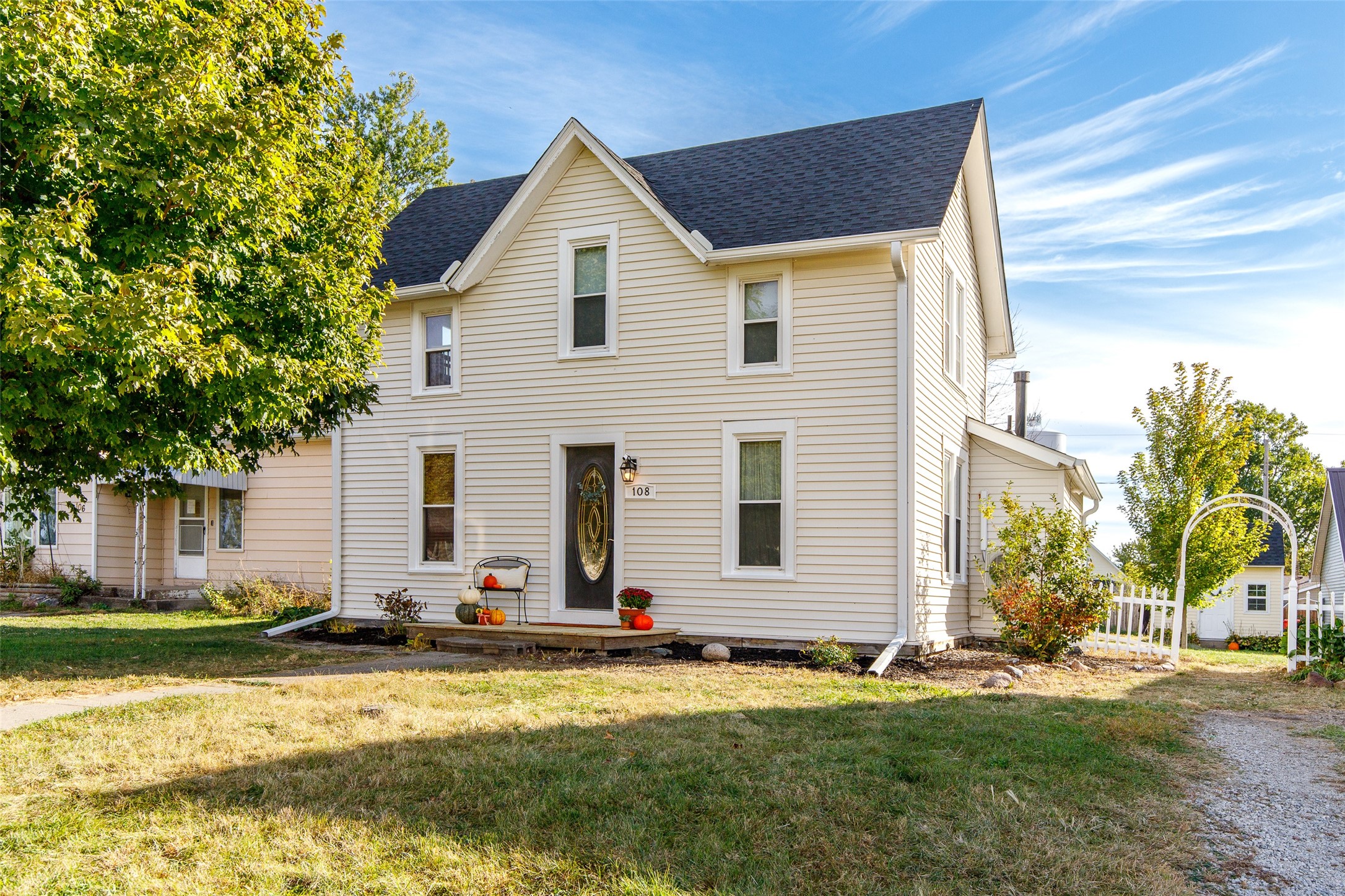 108 S 4th Avenue Property Photo 1