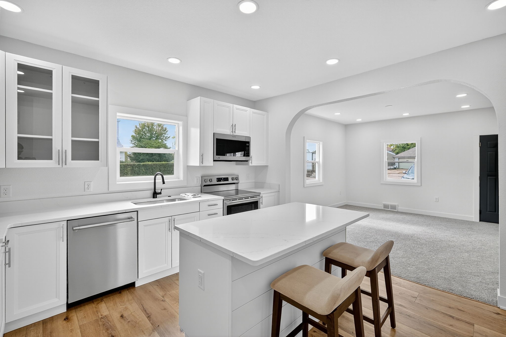 403 S Main Street Property Photo 1