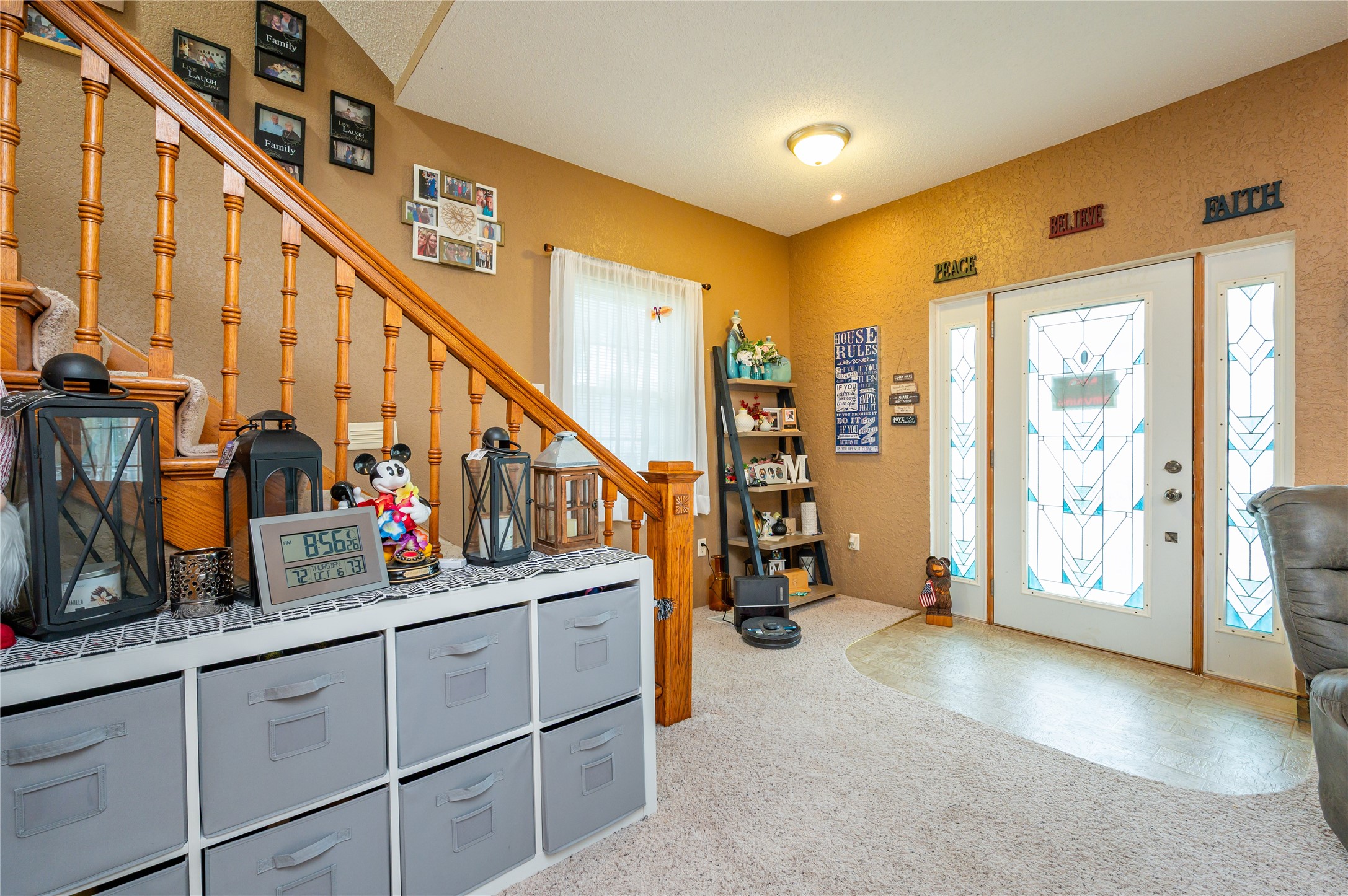 215 W Spring Street Property Photo 4