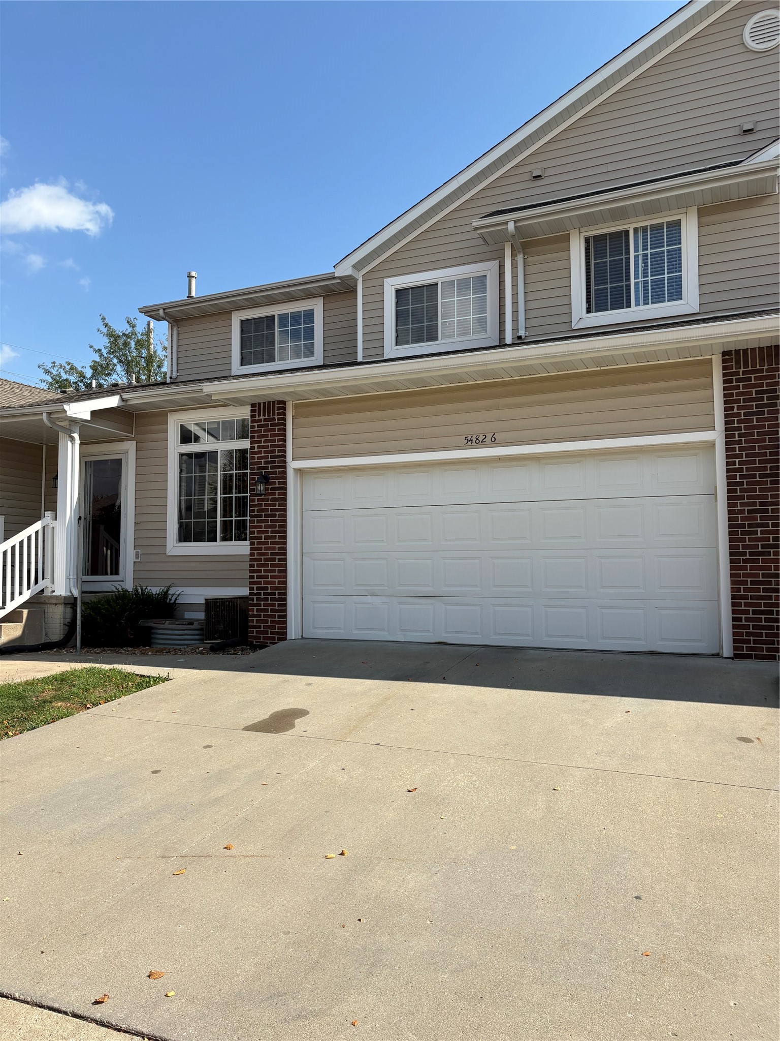 5482 Longview Court 6 Property Photo 1