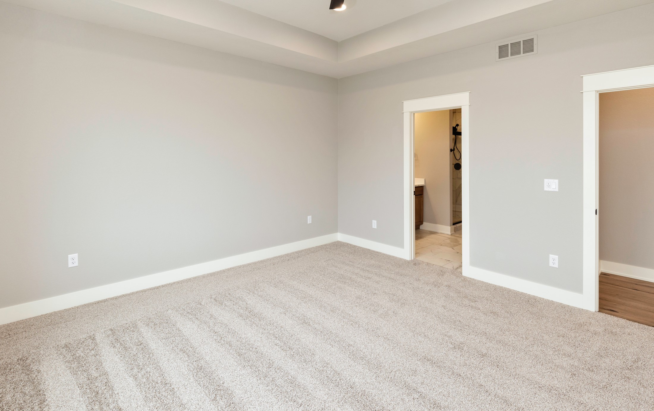 708 Ne Doe Pointe Drive Property Photo 21