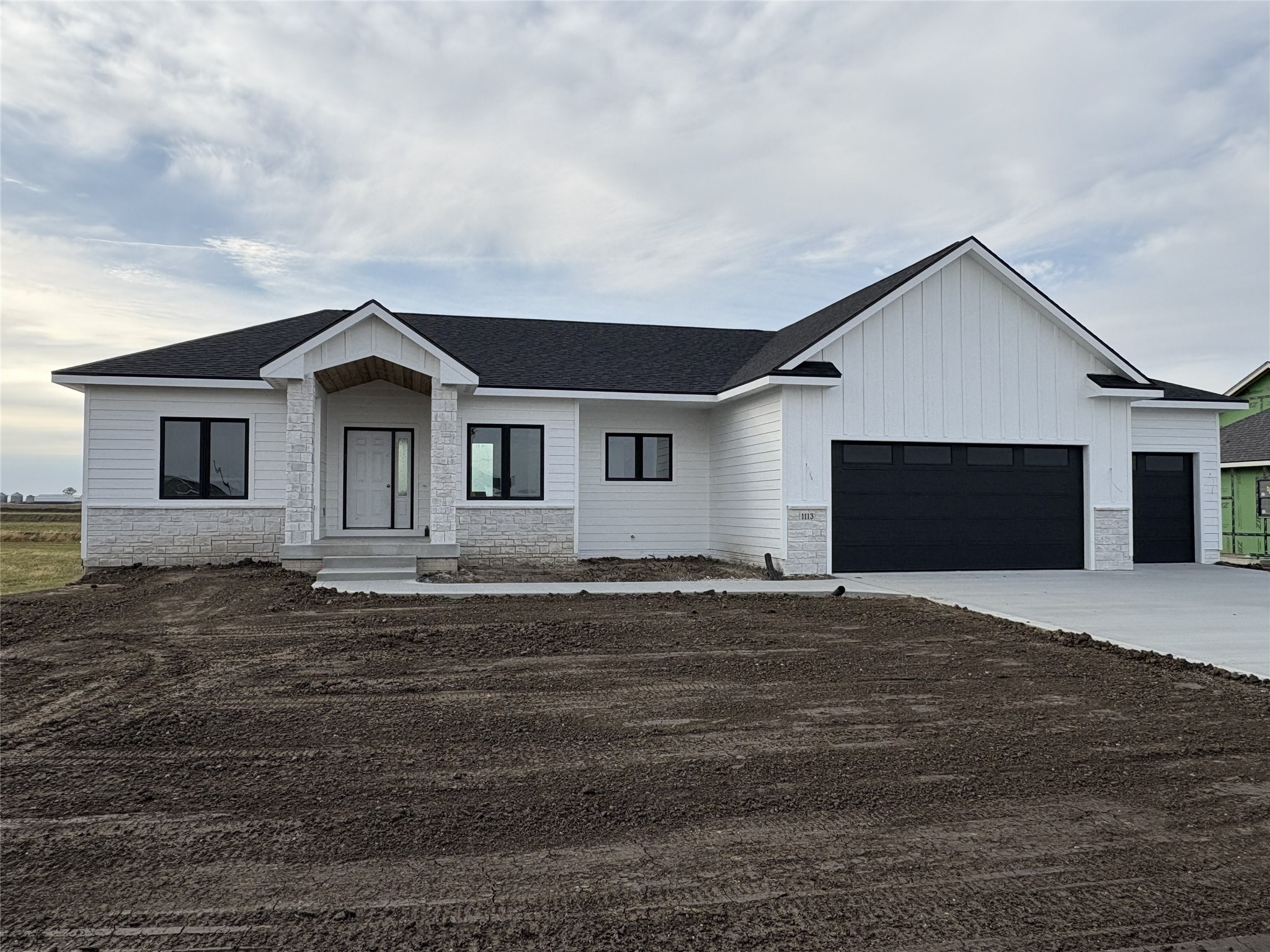 1113 Willow Drive Property Photo 1