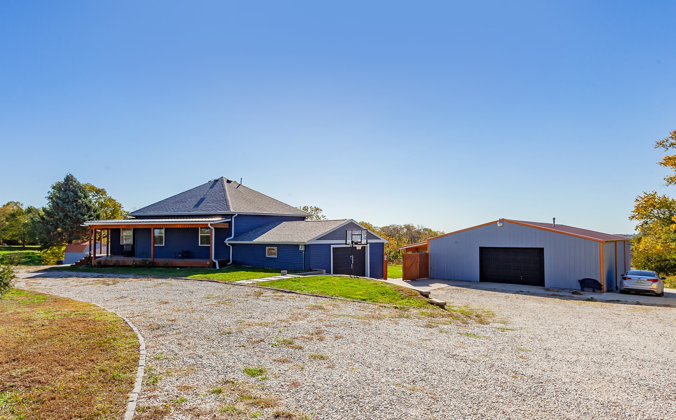 13704 E County Line Road Property Photo 1