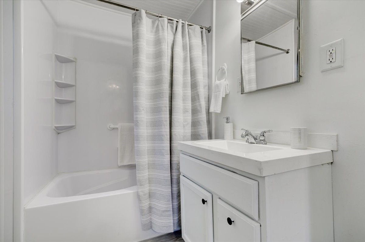 812 Euclid Avenue Property Photo 10