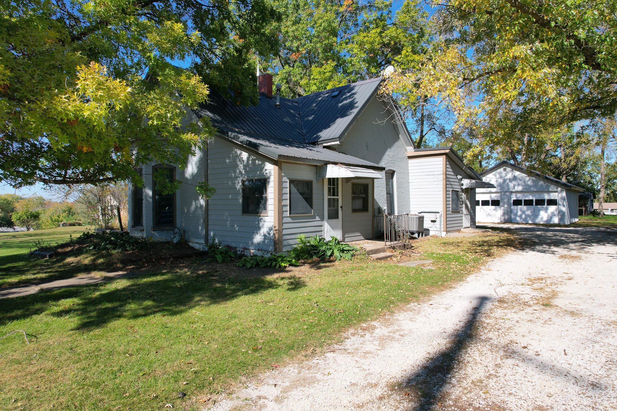 207 Ne 8th Street Ne Property Photo 1